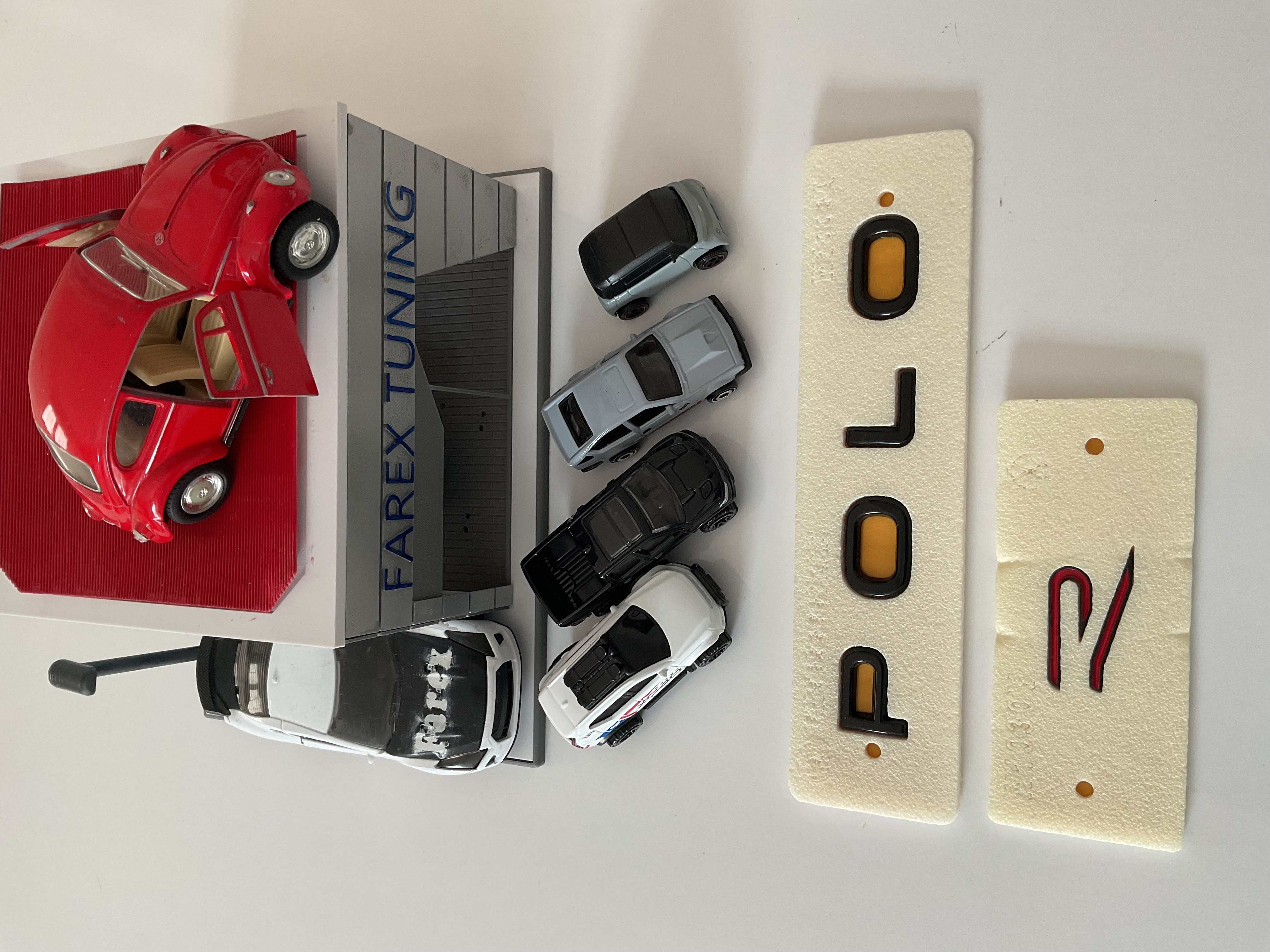 Volkswagen Polo Piano Black ve R (Siyah-Kırmızı) Küçük Boy Yeni Nesil Bagaj Yazısı 3M 3D ABS