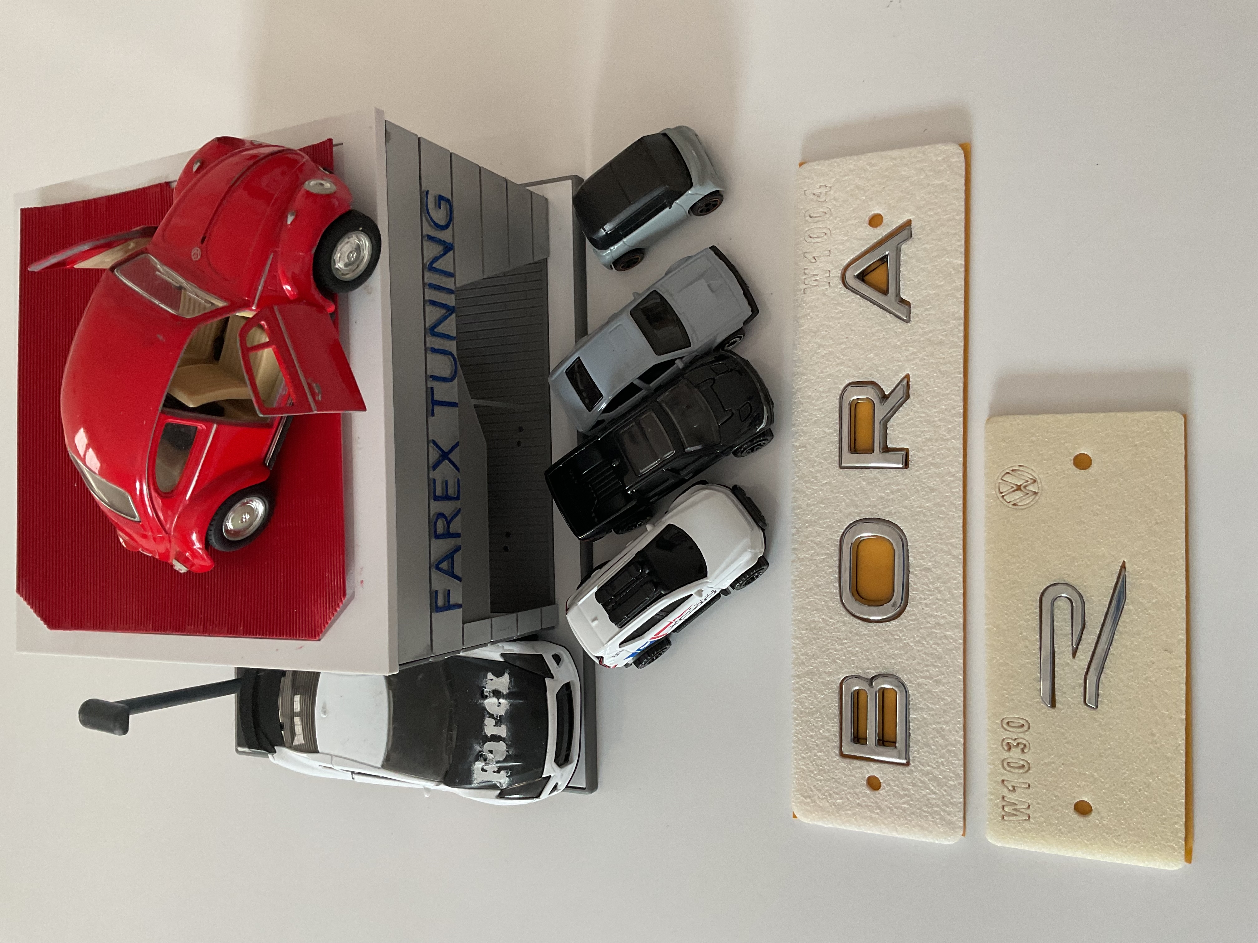 Volkswagen Bora Krom ve R (Krom) Küçük Boy Yeni Nesil Bagaj Yazısı 3M 3D ABS