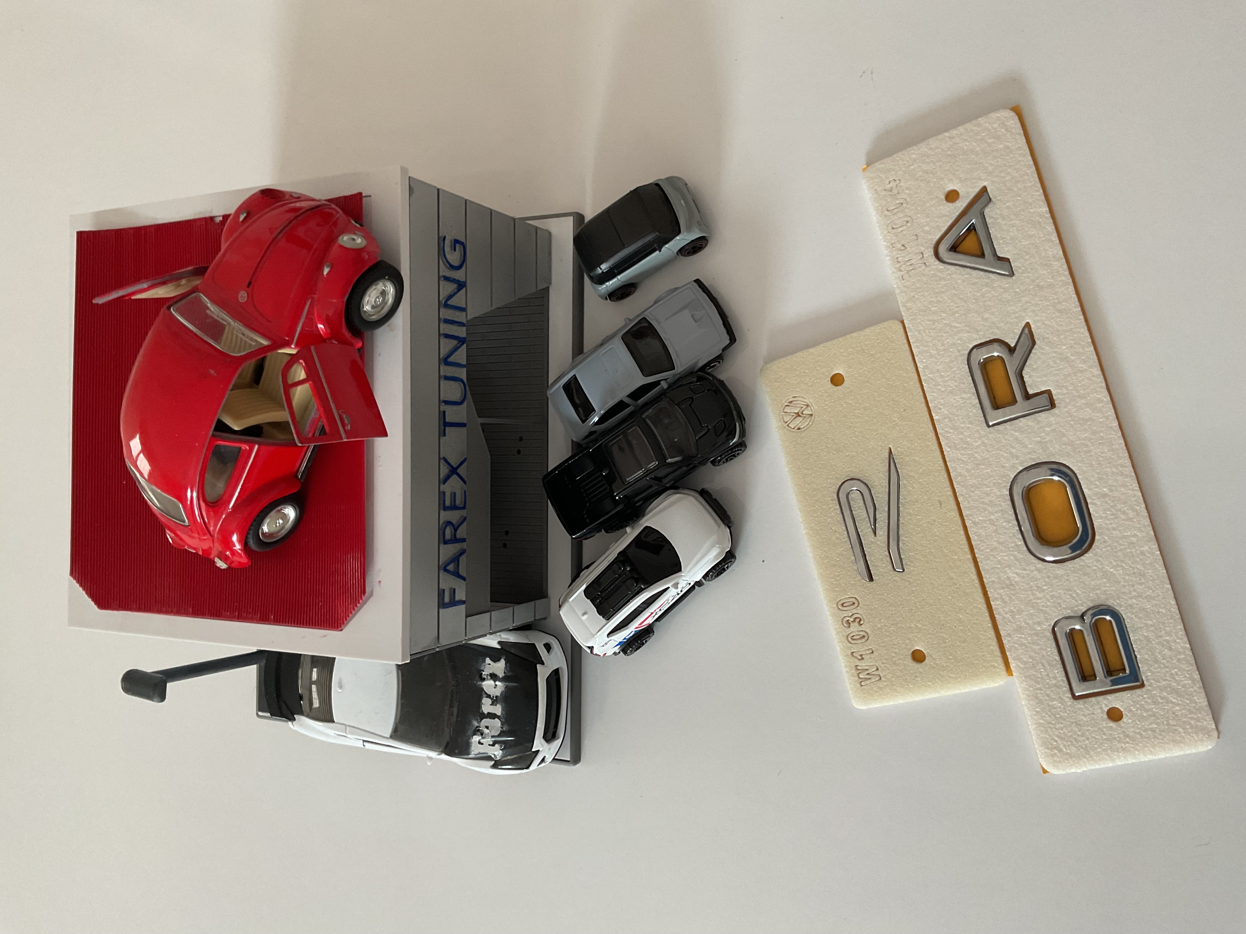 Volkswagen Bora Krom ve R (Krom) Küçük Boy Yeni Nesil Bagaj Yazısı 3M 3D ABS