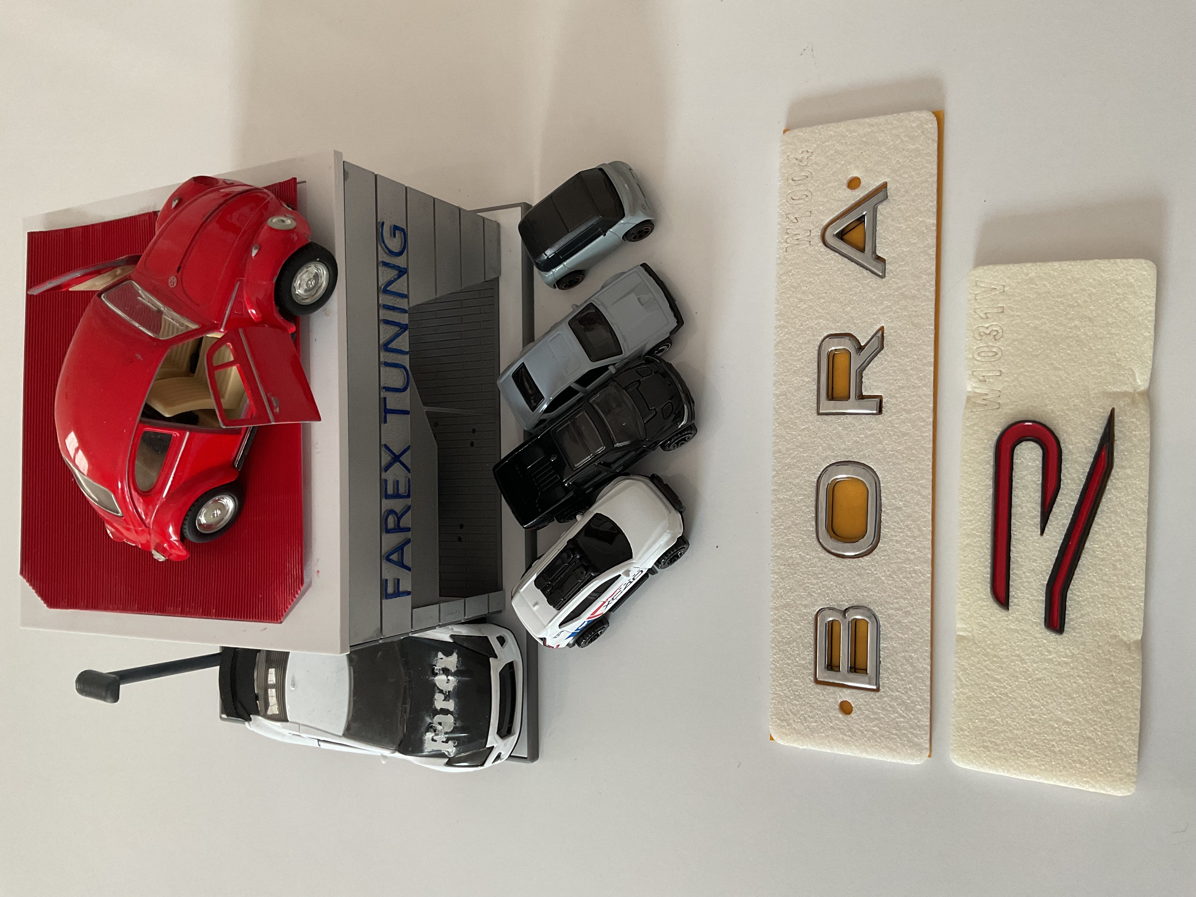 Volkswagen Bora Krom ve R (Siyah-Kırmızı) Büyük Boy Yeni Nesil Bagaj Yazısı 3M 3D ABS