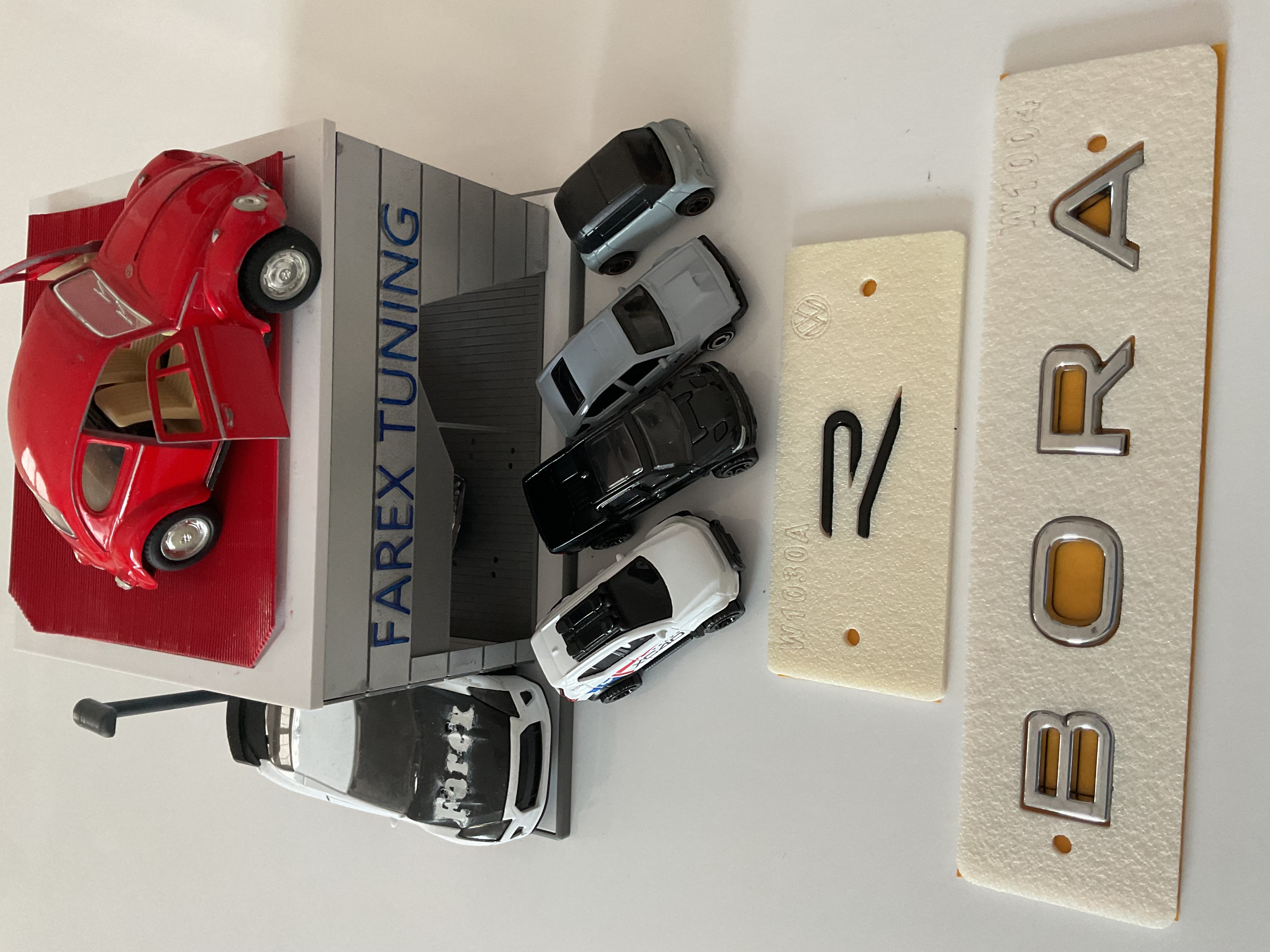 Volkswagen Bora Krom ve R (Piano Black) Küçük Boy Yeni Nesil Bagaj Yazısı 3M 3D ABS