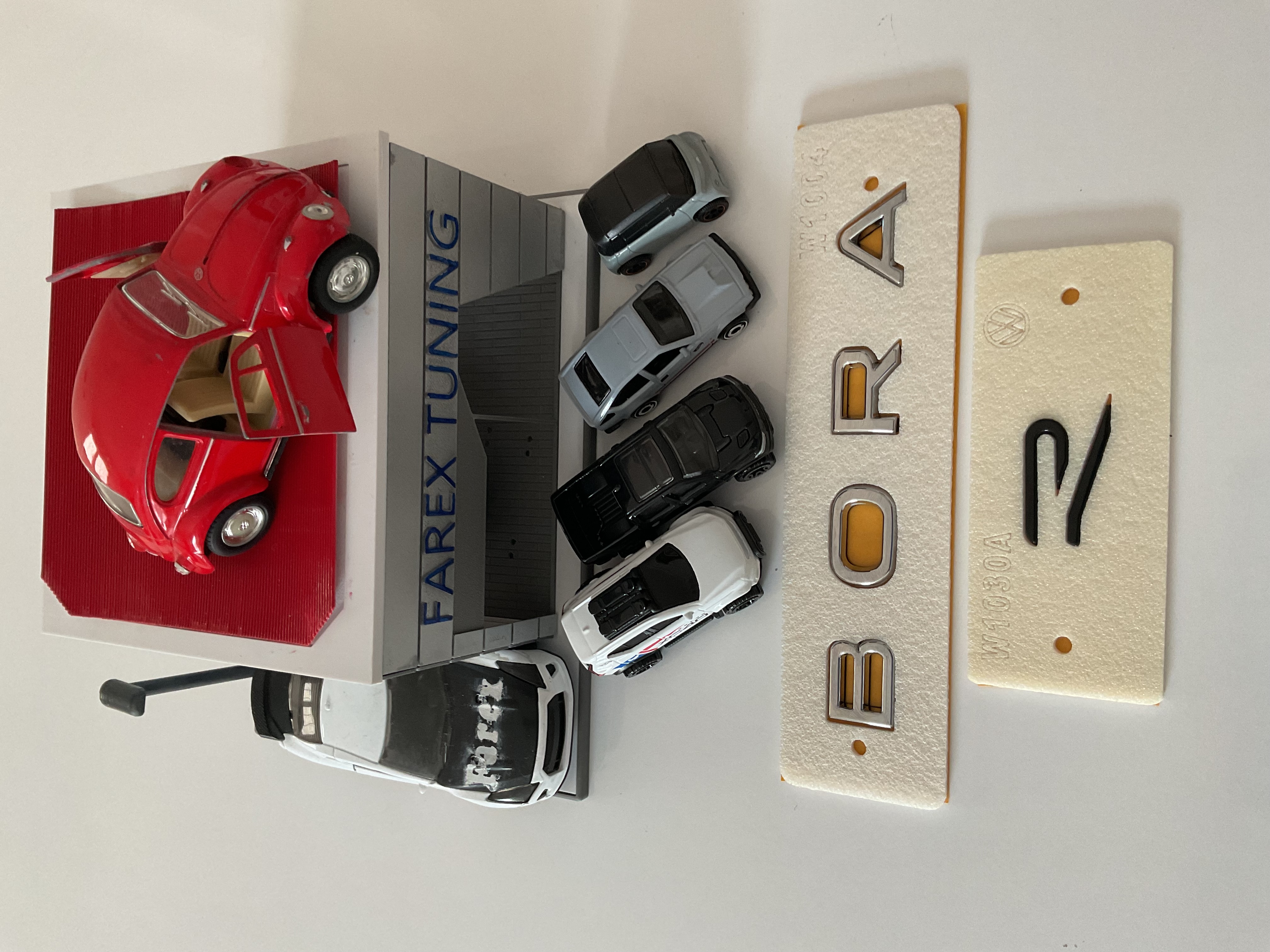 Volkswagen Bora Krom ve R (Piano Black) Küçük Boy Yeni Nesil Bagaj Yazısı 3M 3D ABS