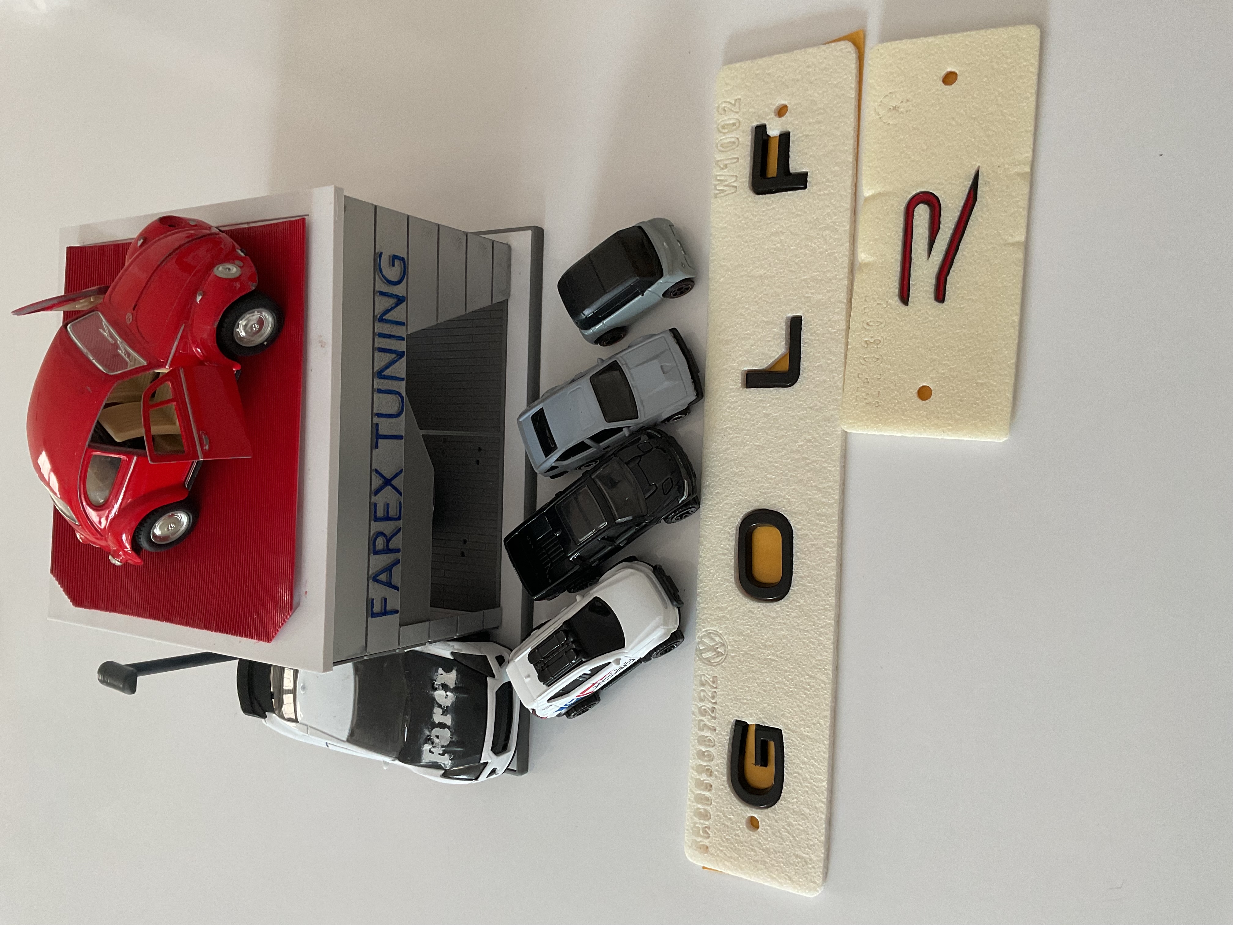 Volkswagen Golf Piano Black Boşluklu ve R Küçük (Siyah-Kırmızı) Yeni Nesil 3M 3D ABS