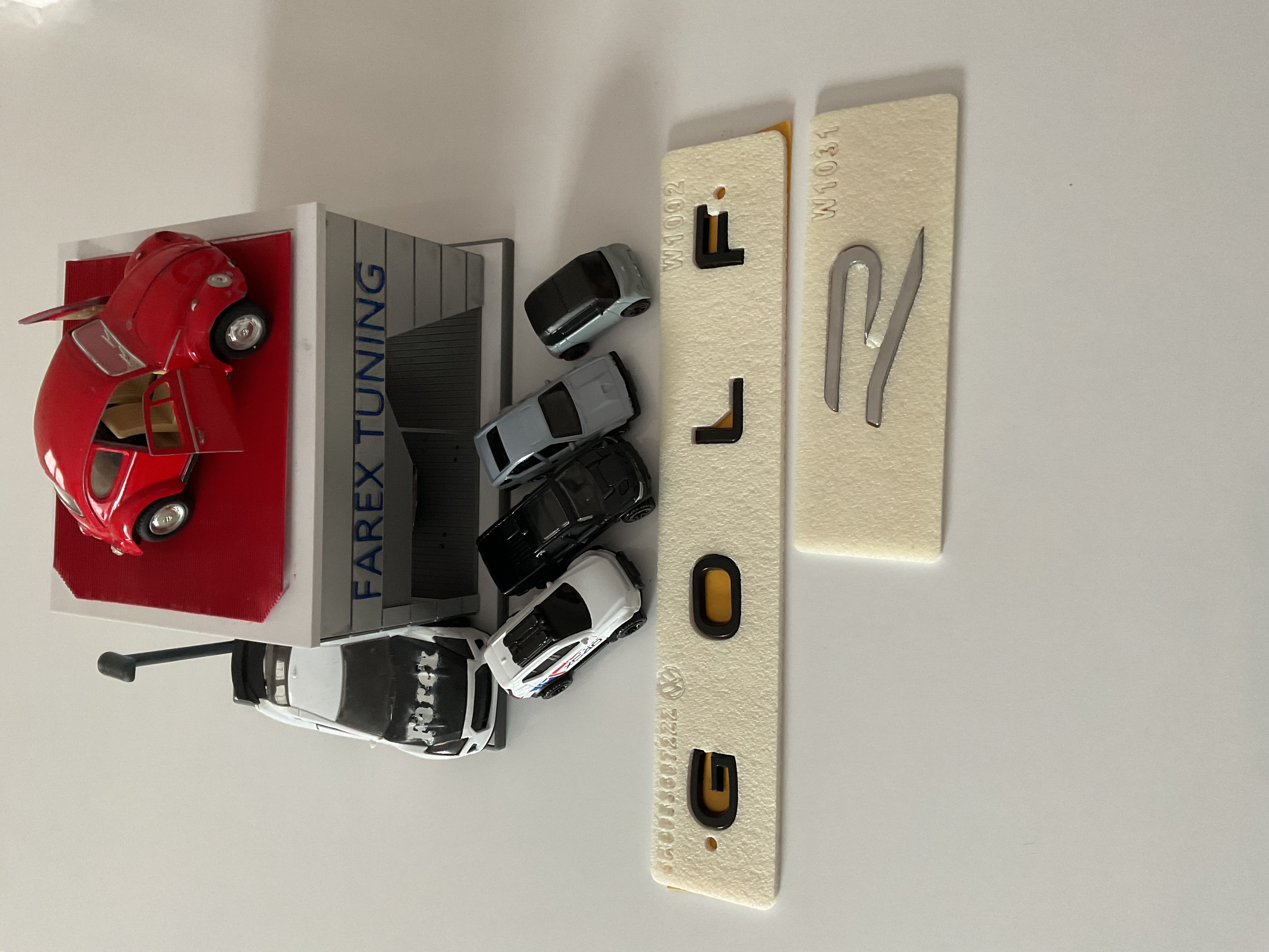 Volkswagen Golf Piano Black Boşluklu ve R Büyük (Krom) Yeni Nesil 3M 3D ABS