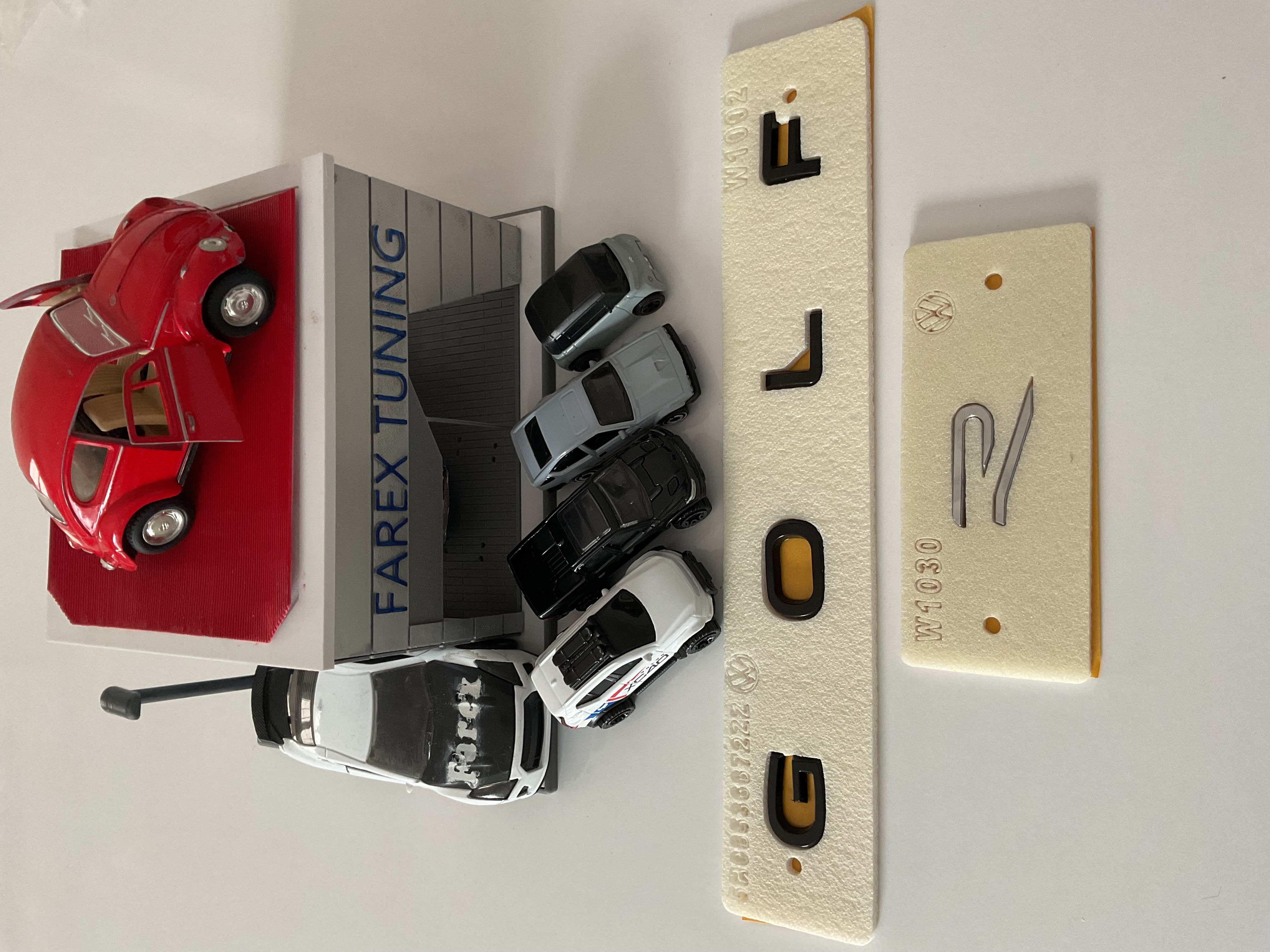 Volkswagen Golf Piano Black Boşluklu ve R (Krom) Yeni Nesil 3M 3D ABS