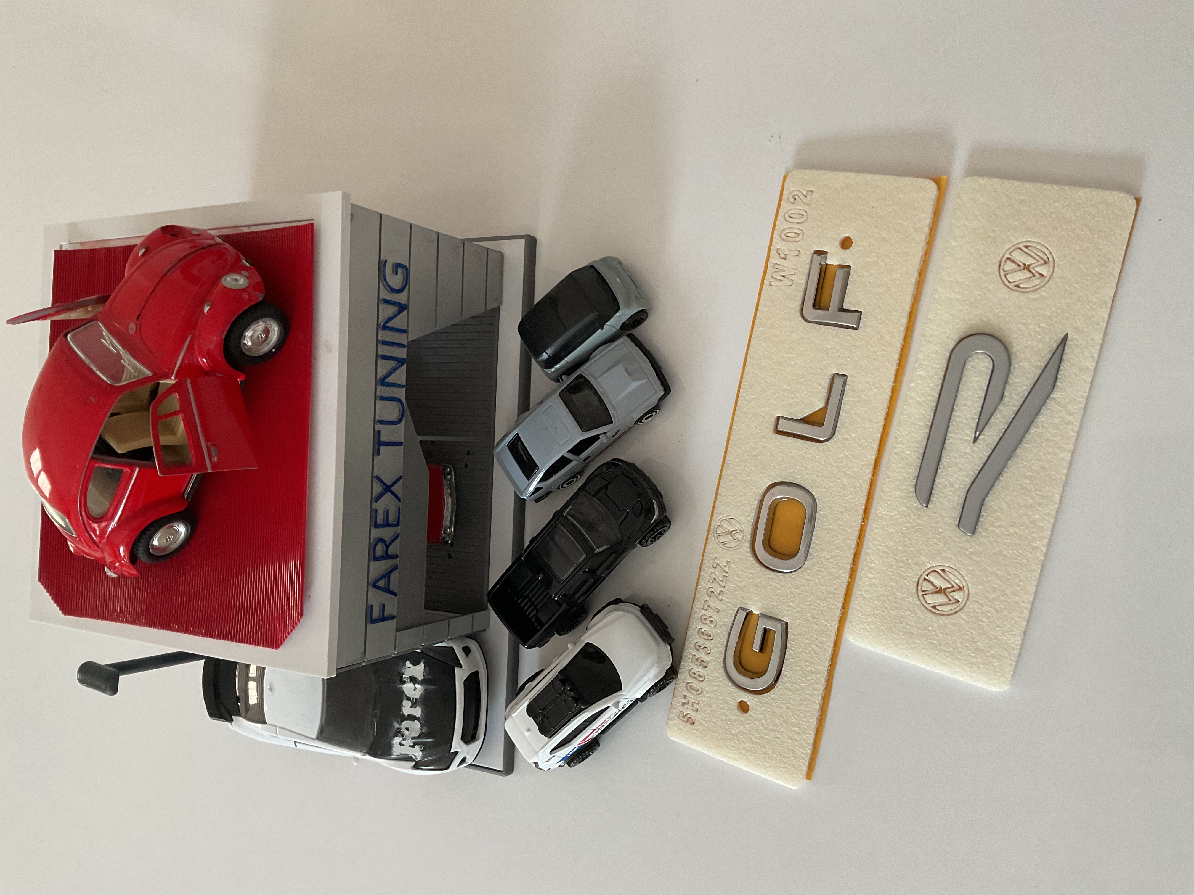 Volkswagen Golf Krom ve R (Gri) Büyük Boy Yeni Nesil Bagaj Yazısı 3M 3D ABS