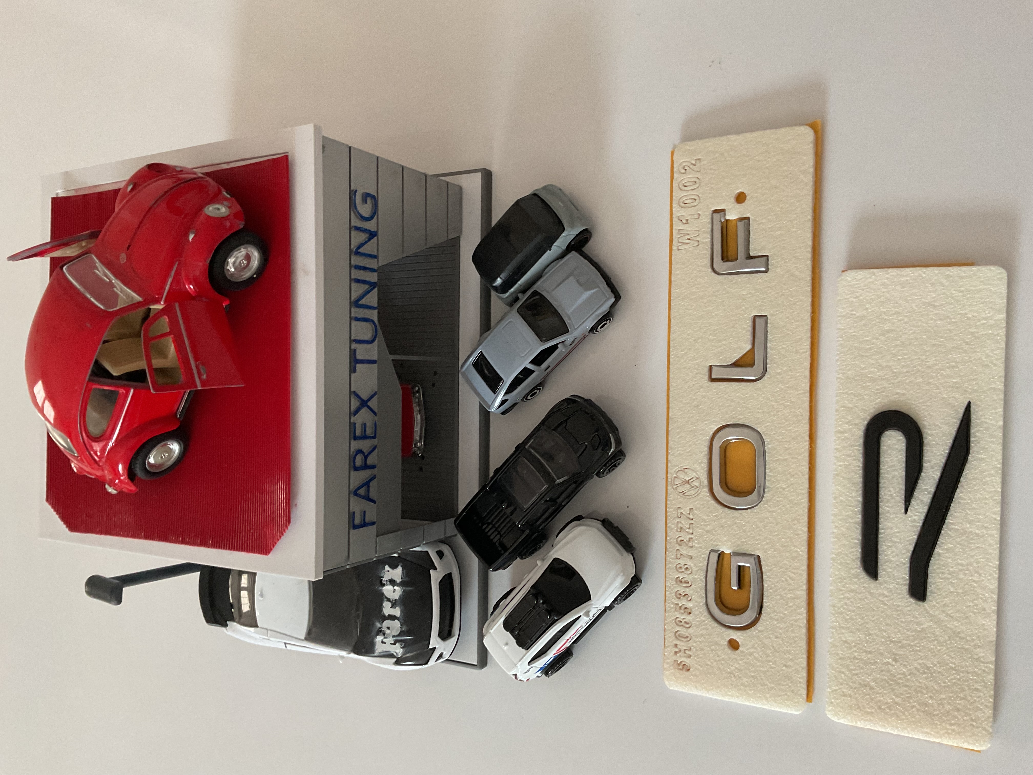 Volkswagen Golf Krom ve R (Piano Black) Büyük Boy Yeni Nesil Bagaj Yazısı 3M 3D ABS