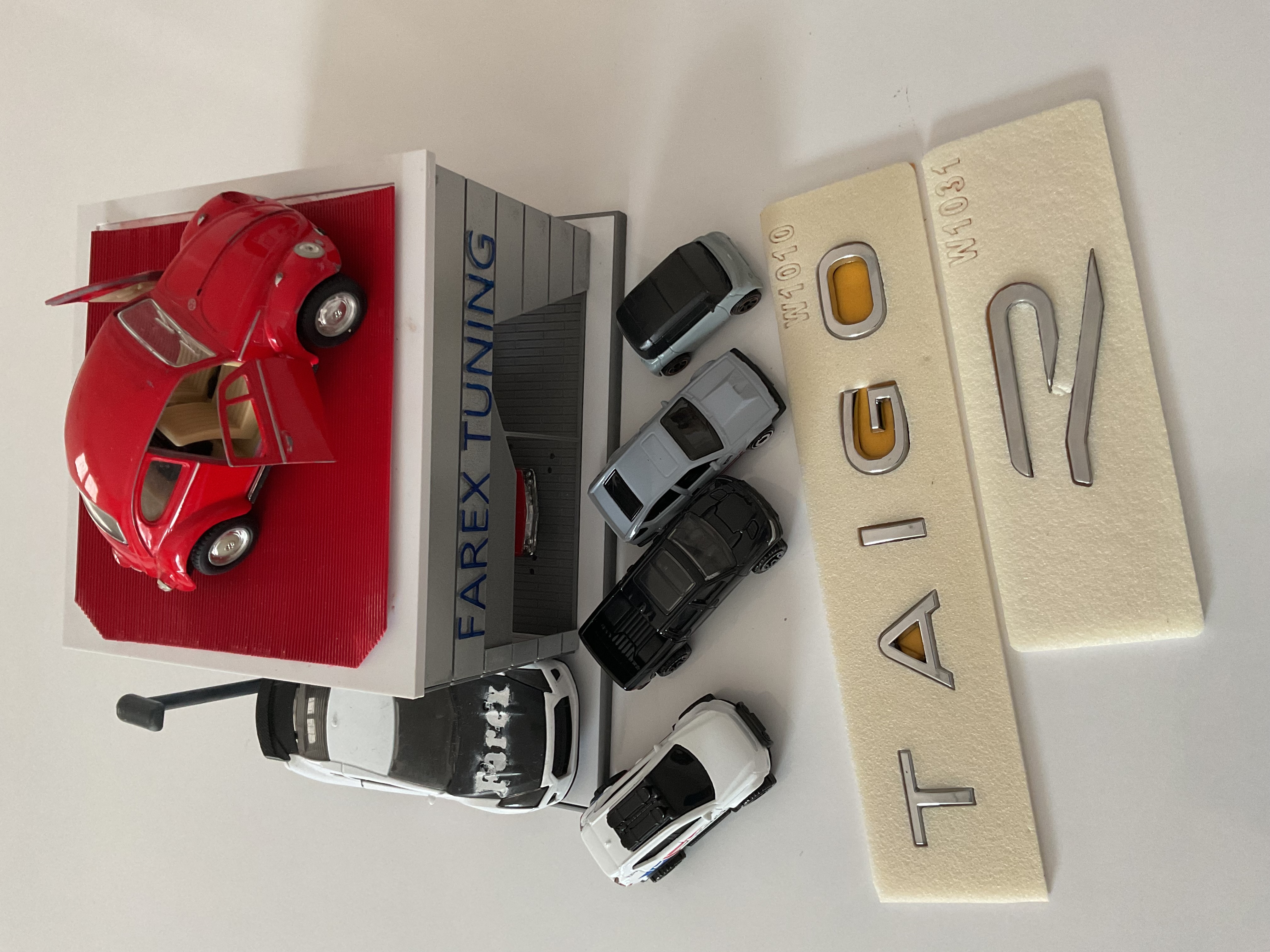 Volkswagen Taigo Krom ve R (Krom) Büyük Boy Yeni Nesil Bagaj Yazısı 3M 3D ABS