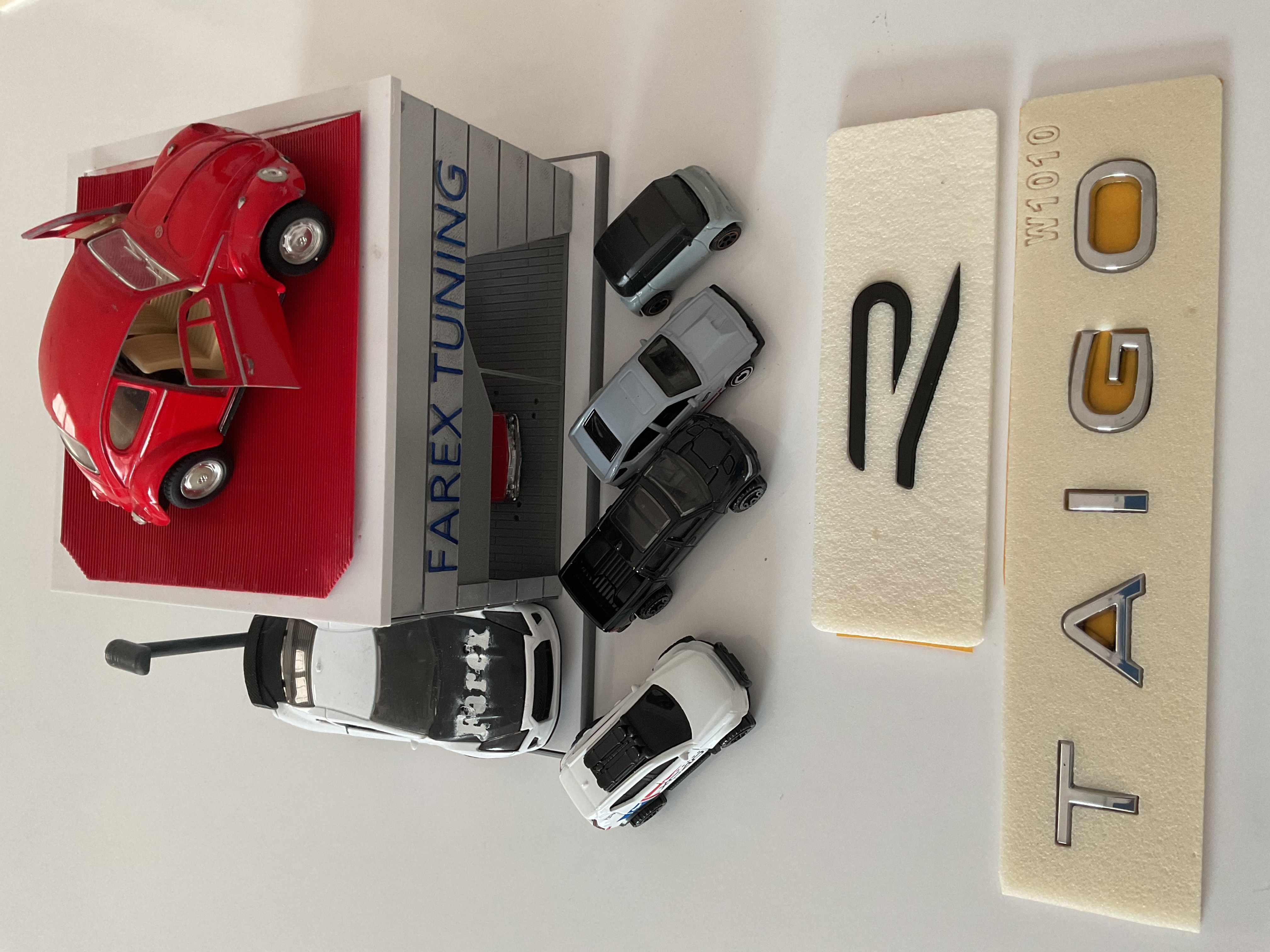 Volkswagen Taigo Krom ve R (Piano Black) Büyük Boy Yeni Nesil Bagaj Yazısı 3M 3D ABS