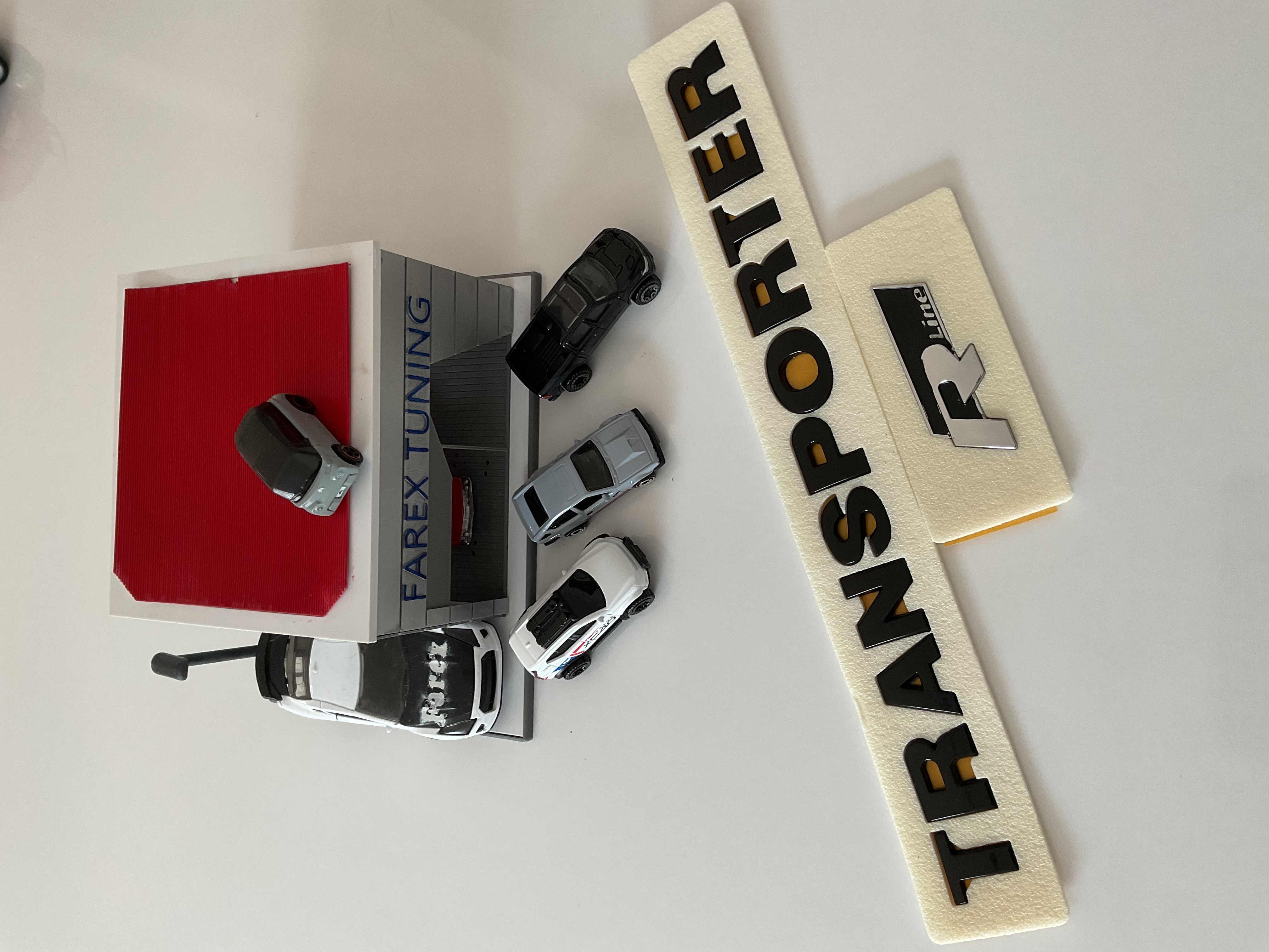 Volkswagen Transporter Piano Black Boşluklu ve R Line Piano Black Bagaj Yazısı 3M 3D ABS