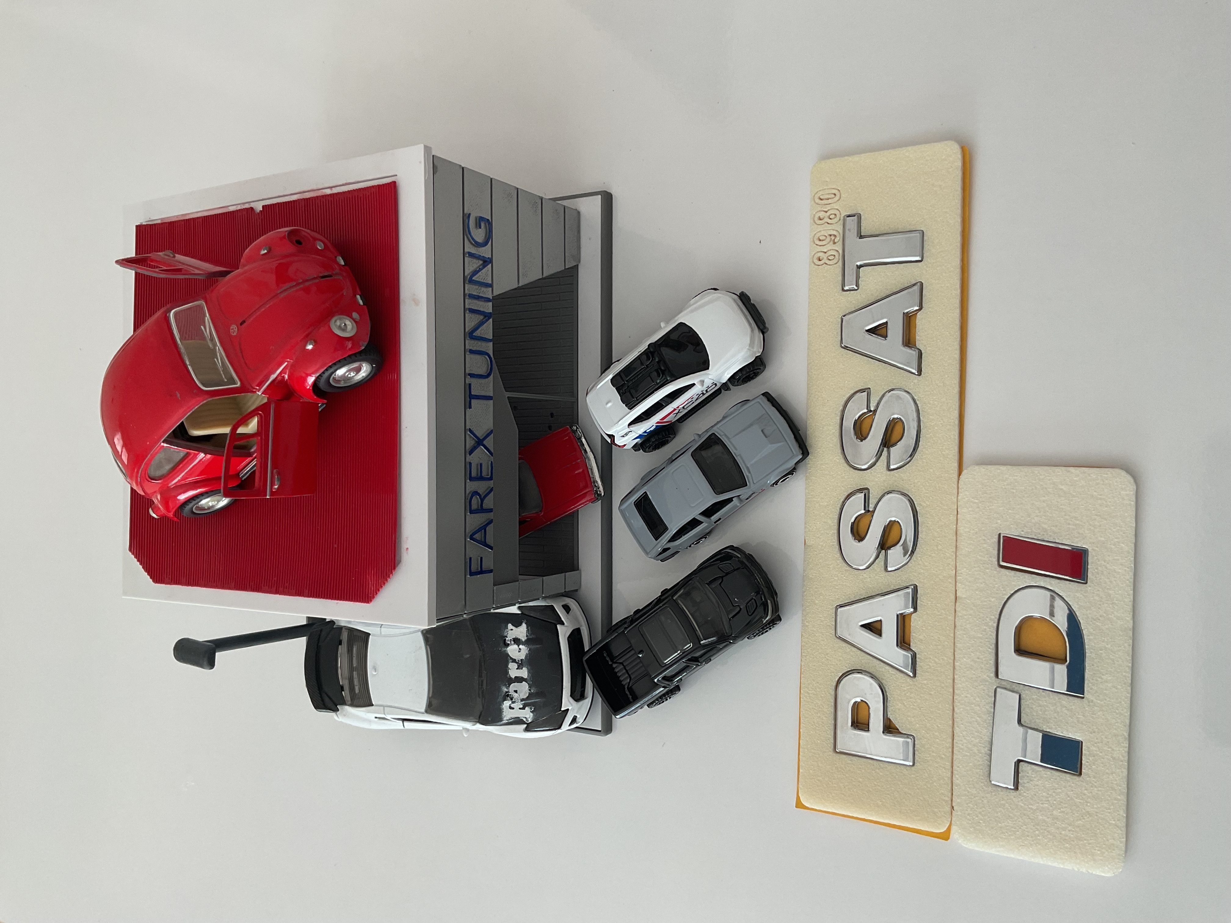 Volkswagen Passat ve TDI Tek Kırmızı Bagaj Yazısı Seti 2’li 3M 3D ABS