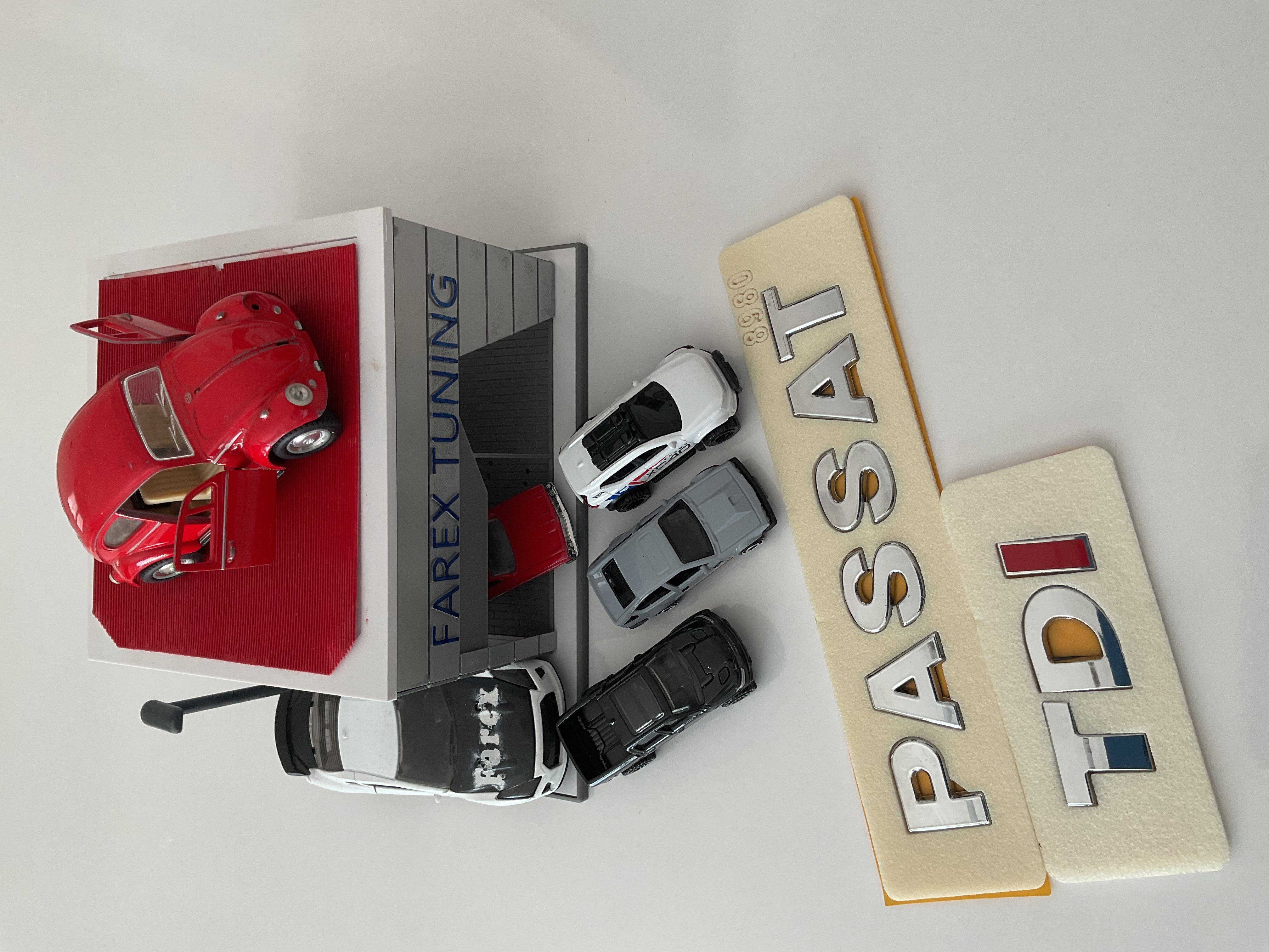 Volkswagen Passat ve TDI Tek Kırmızı Bagaj Yazısı Seti 2’li 3M 3D ABS