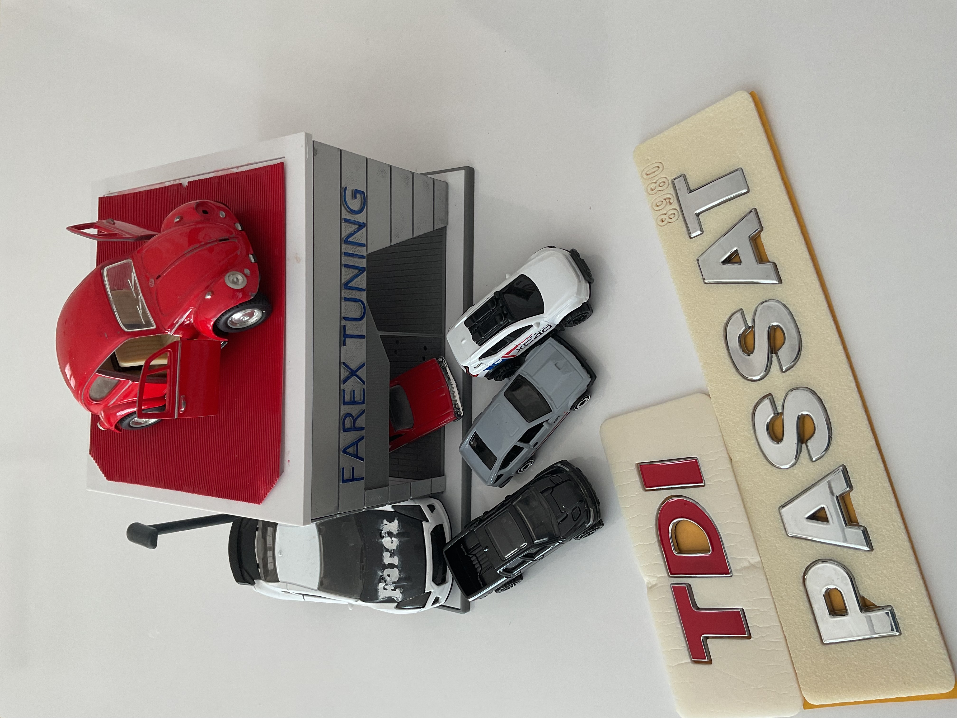 Volkswagen Passat ve TDI Üç Kırmızı Bagaj Yazısı Seti 2’li 3M 3D ABS