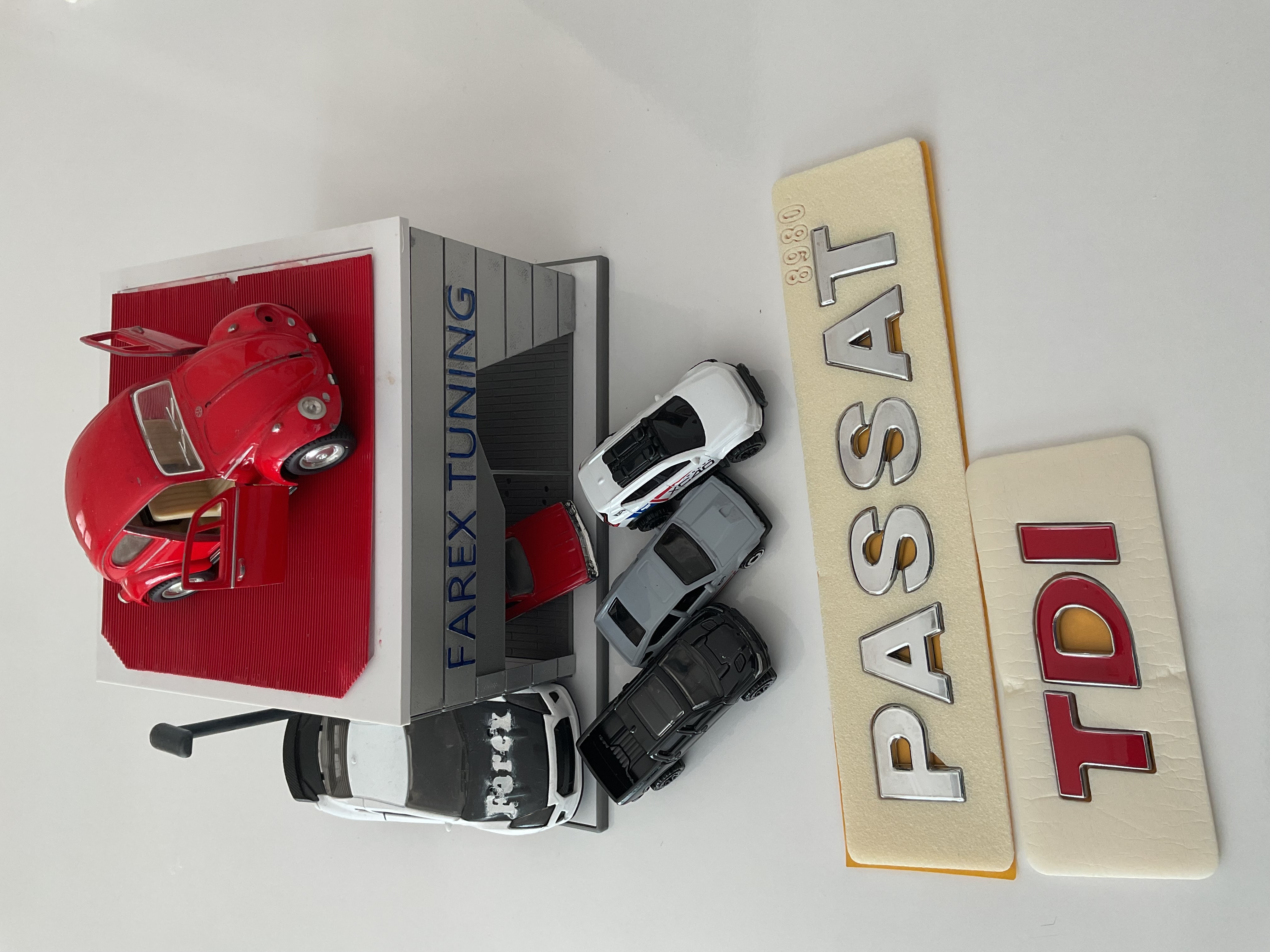 Volkswagen Passat ve TDI Üç Kırmızı Bagaj Yazısı Seti 2’li 3M 3D ABS