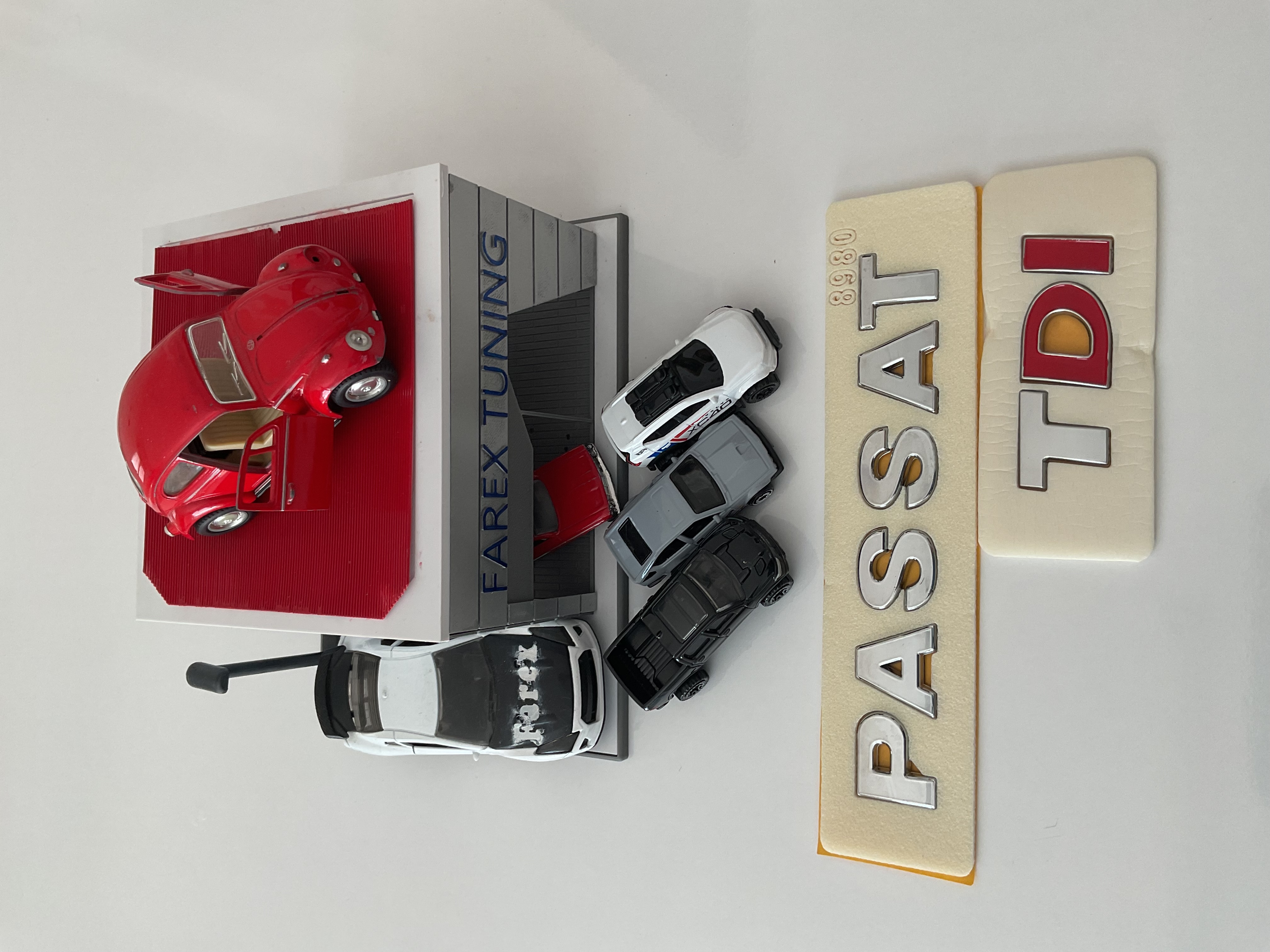 Volkswagen Passat ve TDI İki Kırmızı Bagaj Yazısı Seti 2’li 3M 3D ABS