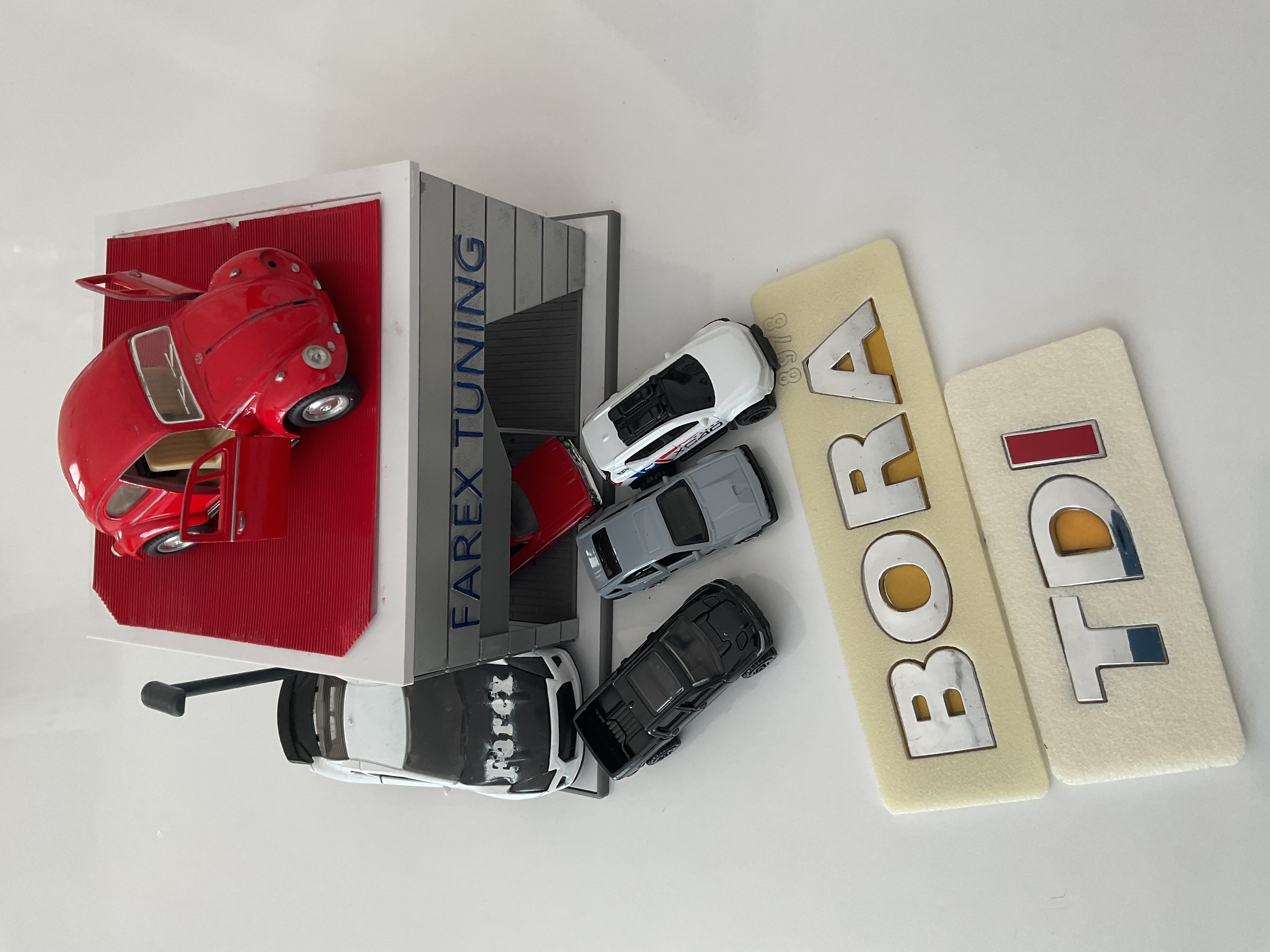 Volkswagen Bora ve TDI ’’I Kırmızı’’ Bagaj Yazısı Seti 2’li 3M 3D ABS