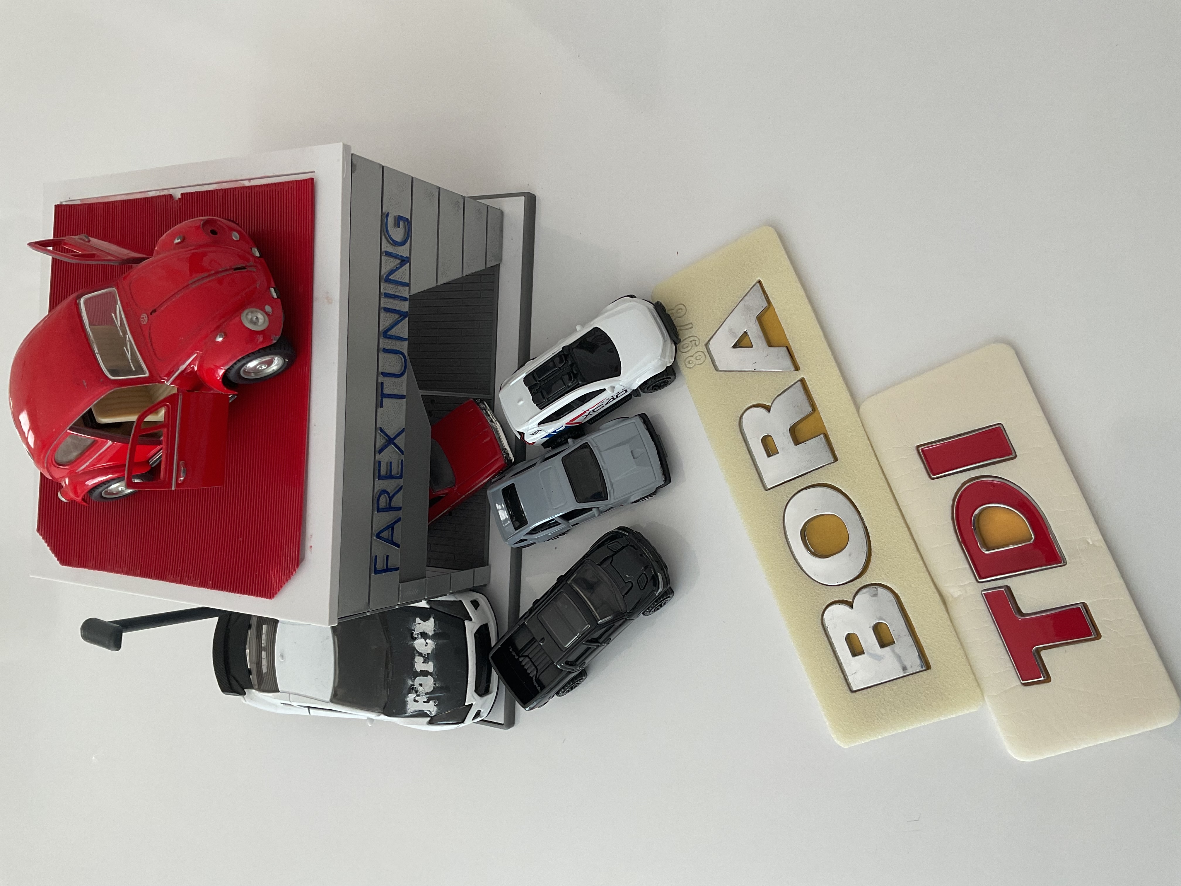 Volkswagen Bora ve TDI ’’TDI Kırmızı’’ Krom Bagaj Yazısı Seti 2’li 3M 3D ABS