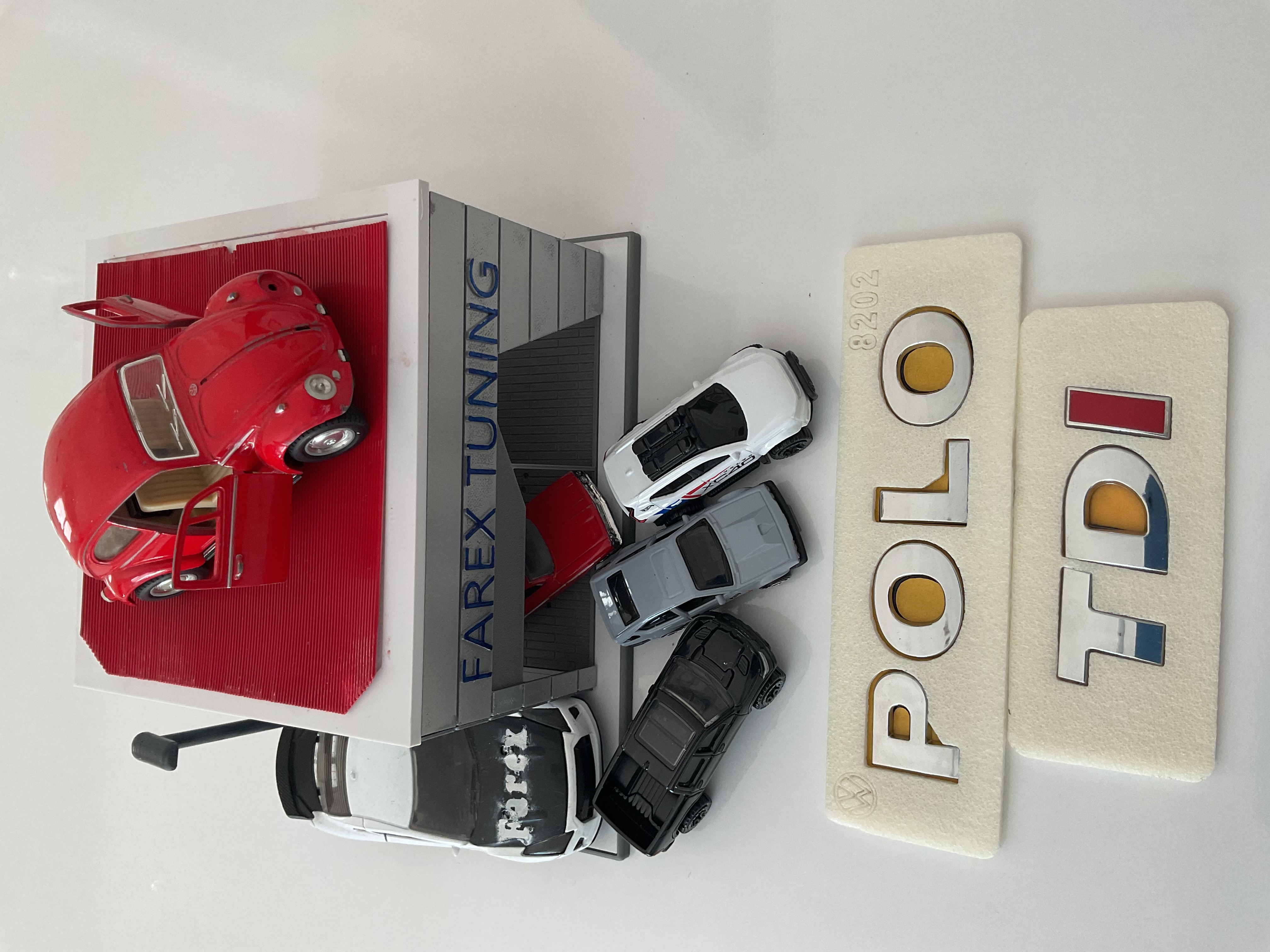 Volkswagen Polo ve TDI ’’I Kırmızı’’ Bagaj Yazısı Seti 2’li 3M 3D ABS