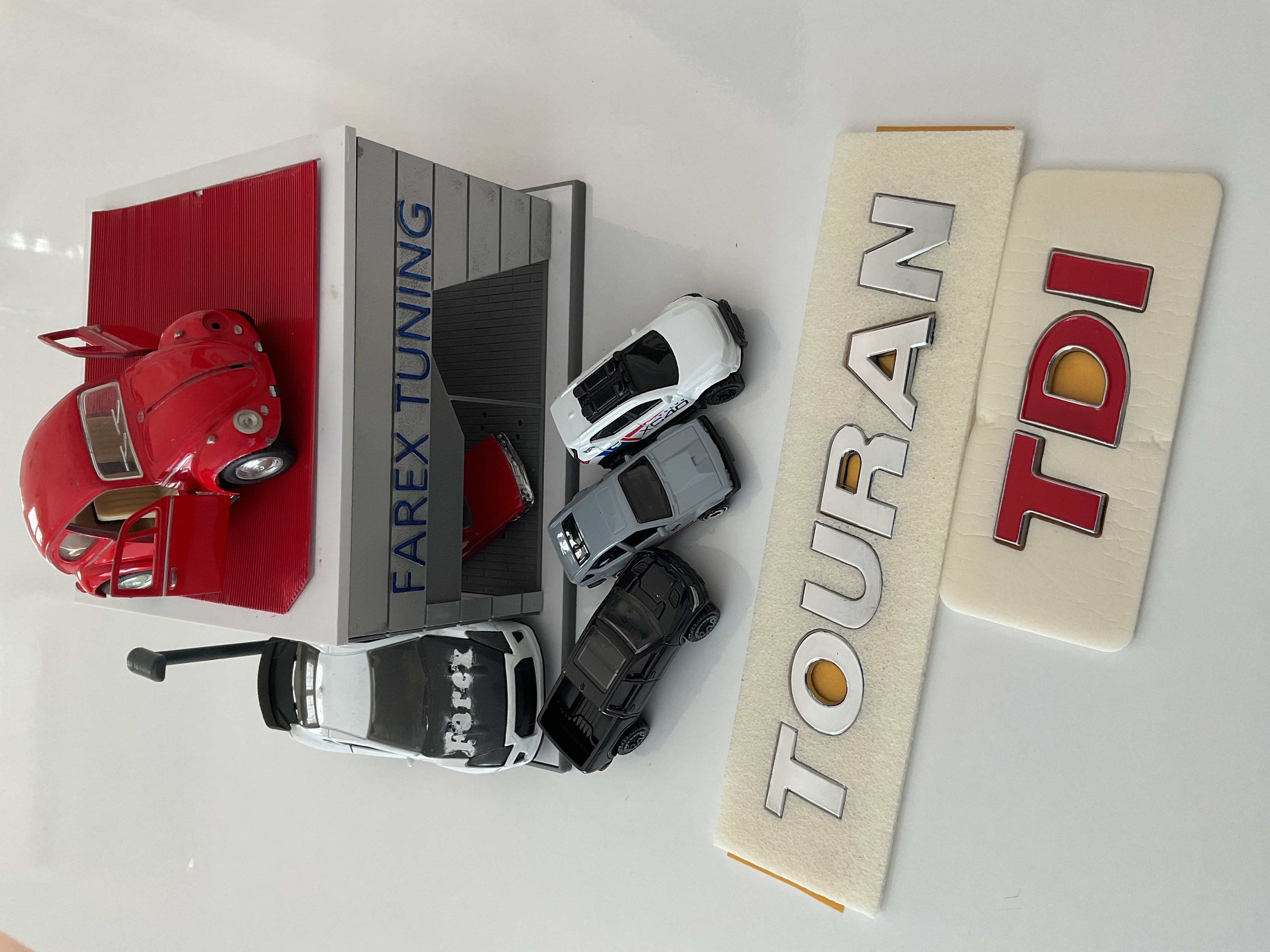 Volkswagen Touran ve TDI ’’TDI Kırmızı’’ Krom Bagaj Yazısı Seti 2’li 3M 3D ABS