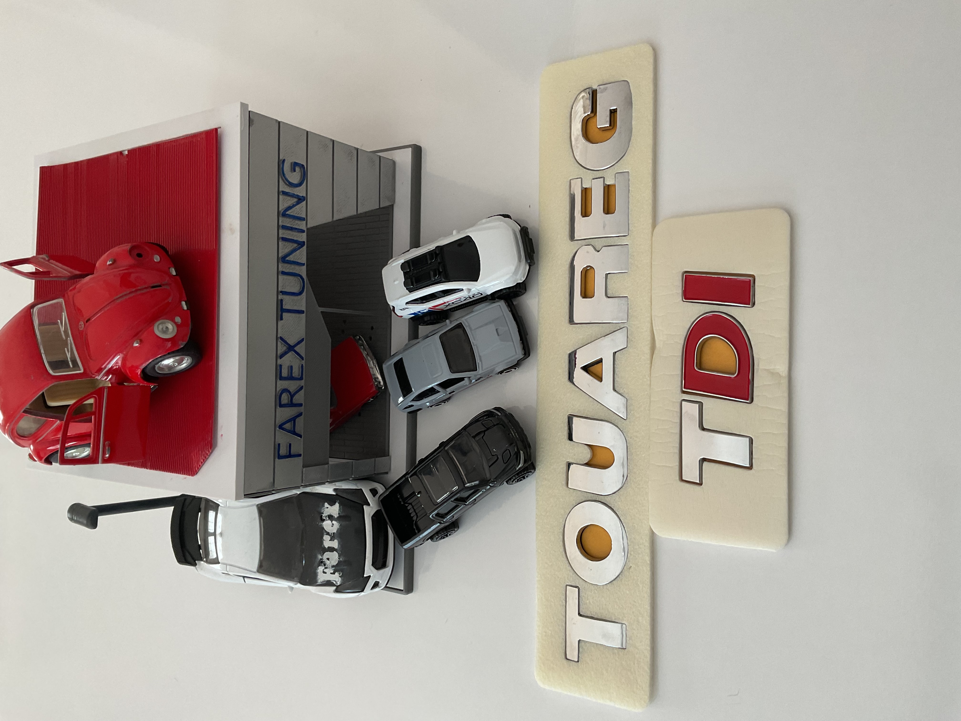 Volkswagen Touareg ve TDI ’’DI Kırmızı’’ Krom Bagaj Yazısı 3M 3D ABS