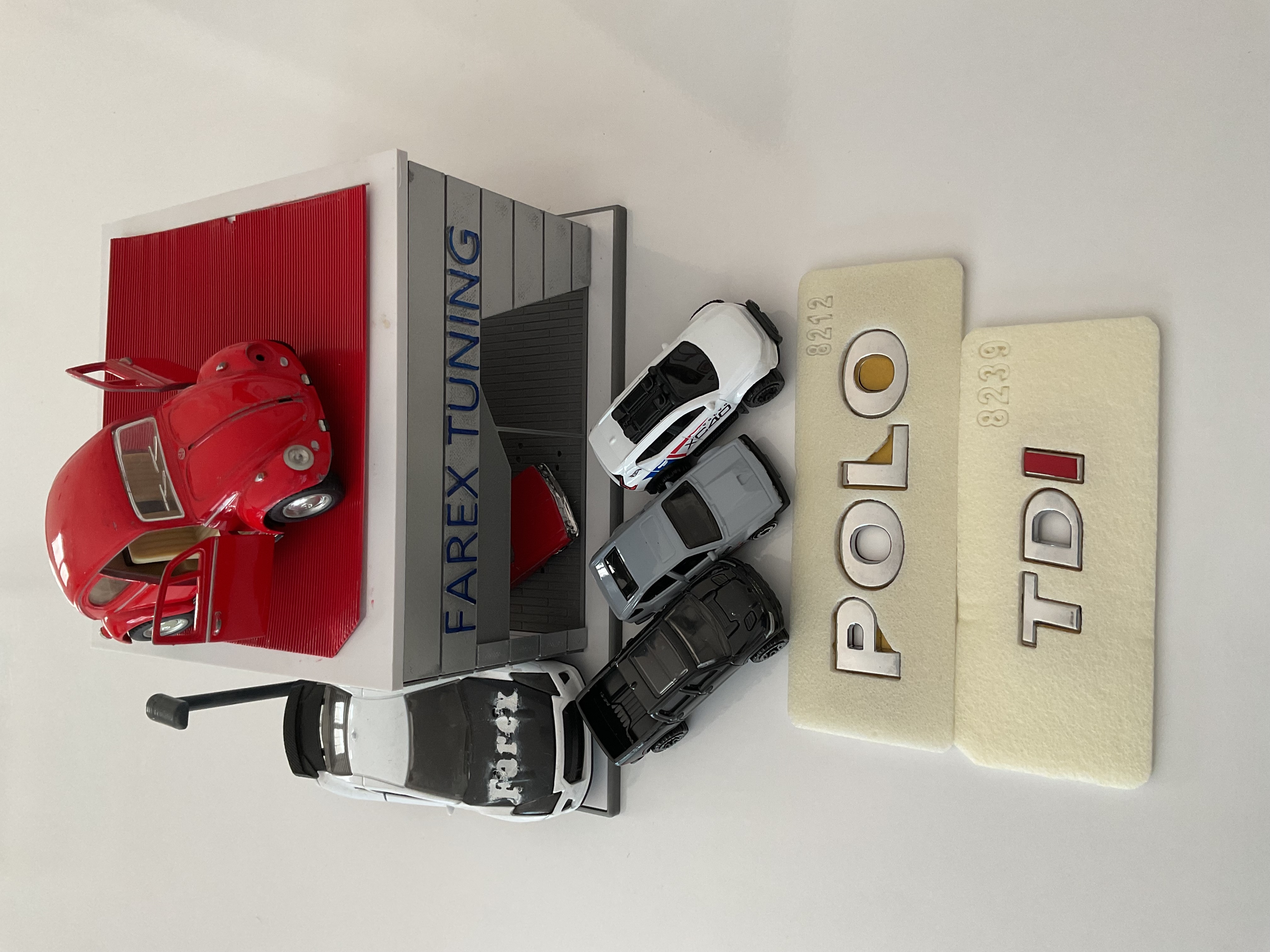 Volkswagen Polo ve TDI ’’I Kırmızı’’ Krom Bagaj Yazısı Seti 2’li 3M 3D ABS