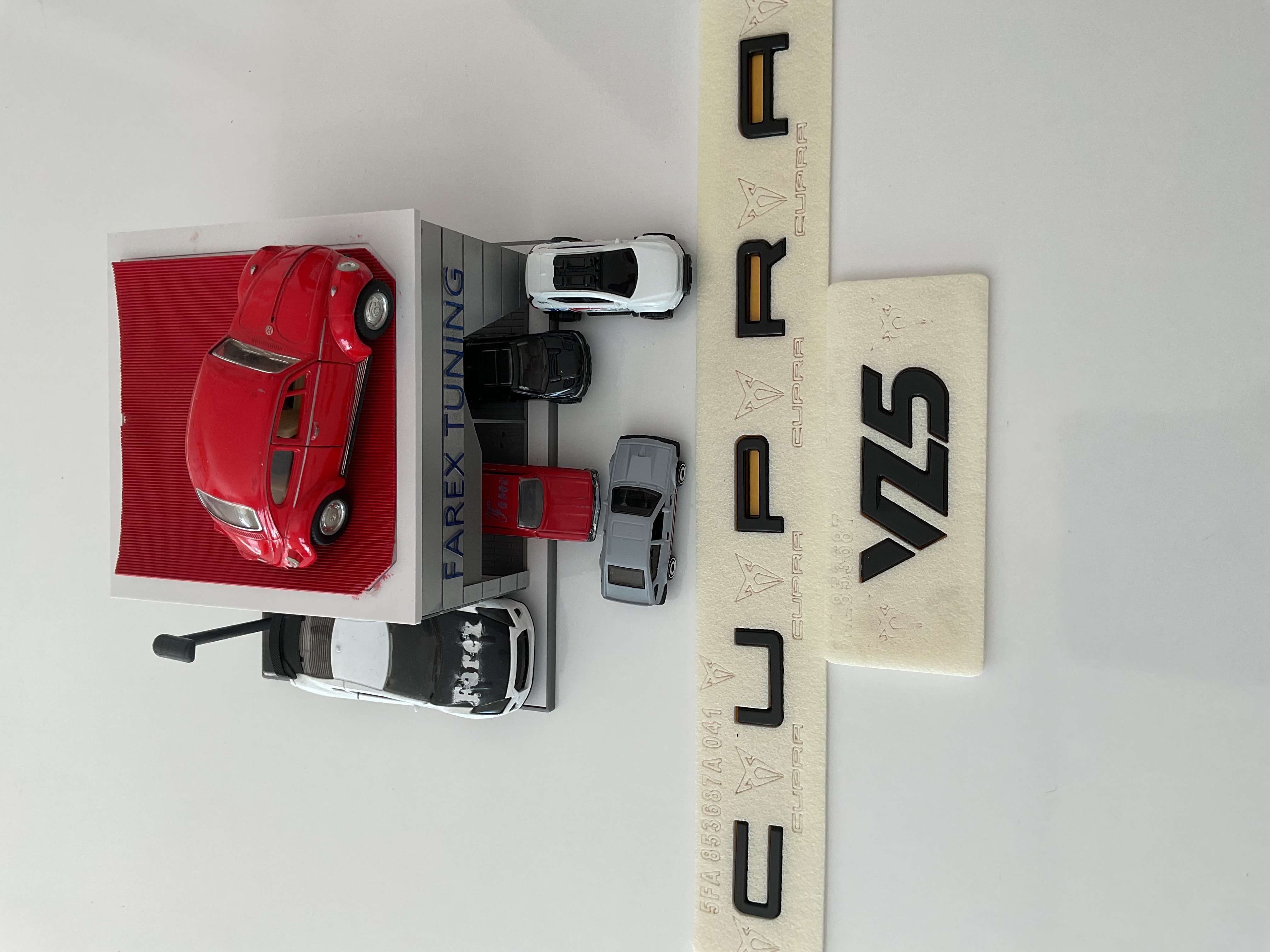 Cupra Formentor Uyumlu Cupra ve VZ5 Piano Black Bagaj Yazısı Seti 2’li Arma Logo 3M 3D ABS