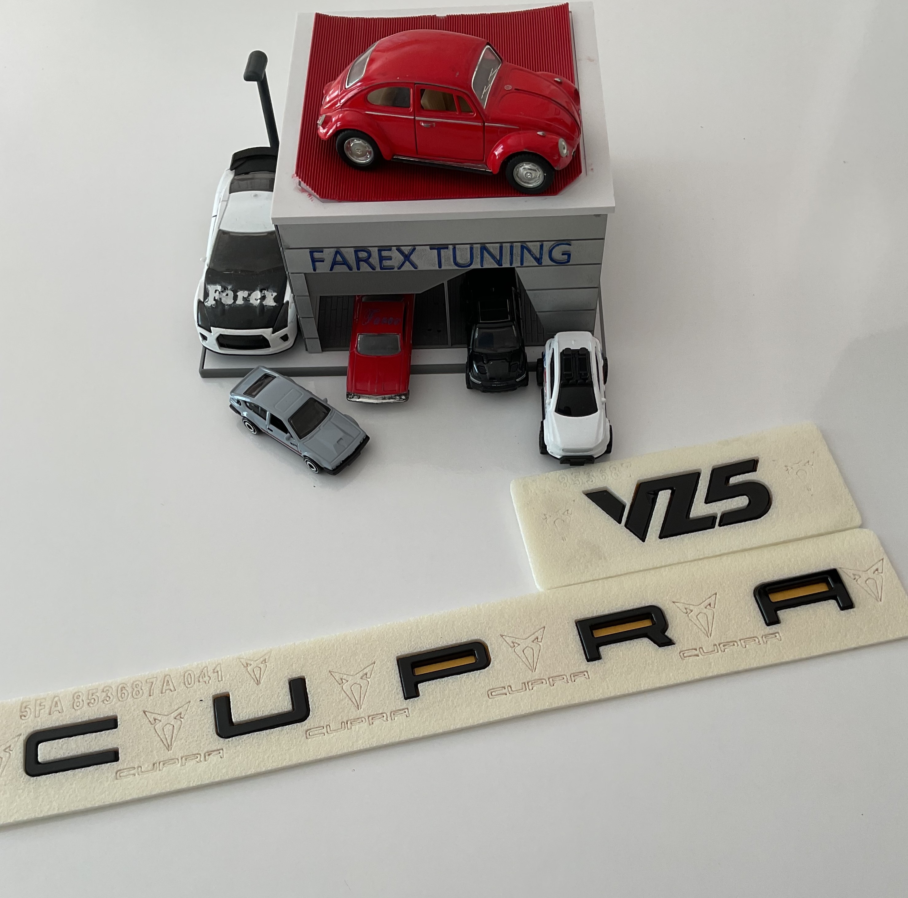 Cupra Formentor Uyumlu Cupra ve VZ5 Piano Black Bagaj Yazısı Seti 2’li Arma Logo 3M 3D ABS