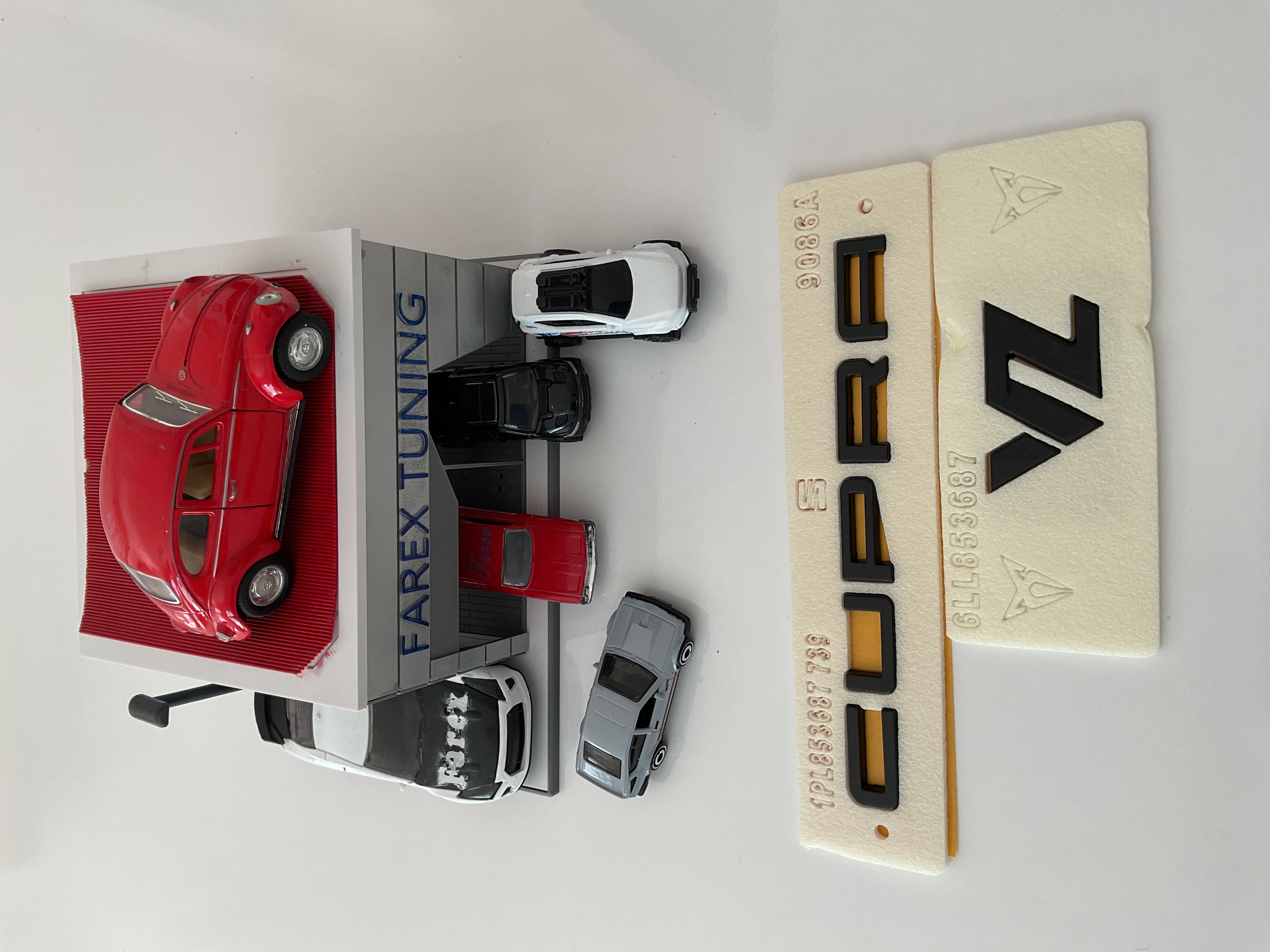 Cupra Uyumlu Cupra Kısa Model ve VZ Piano Black Bagaj Yazısı 3M 3D ABS