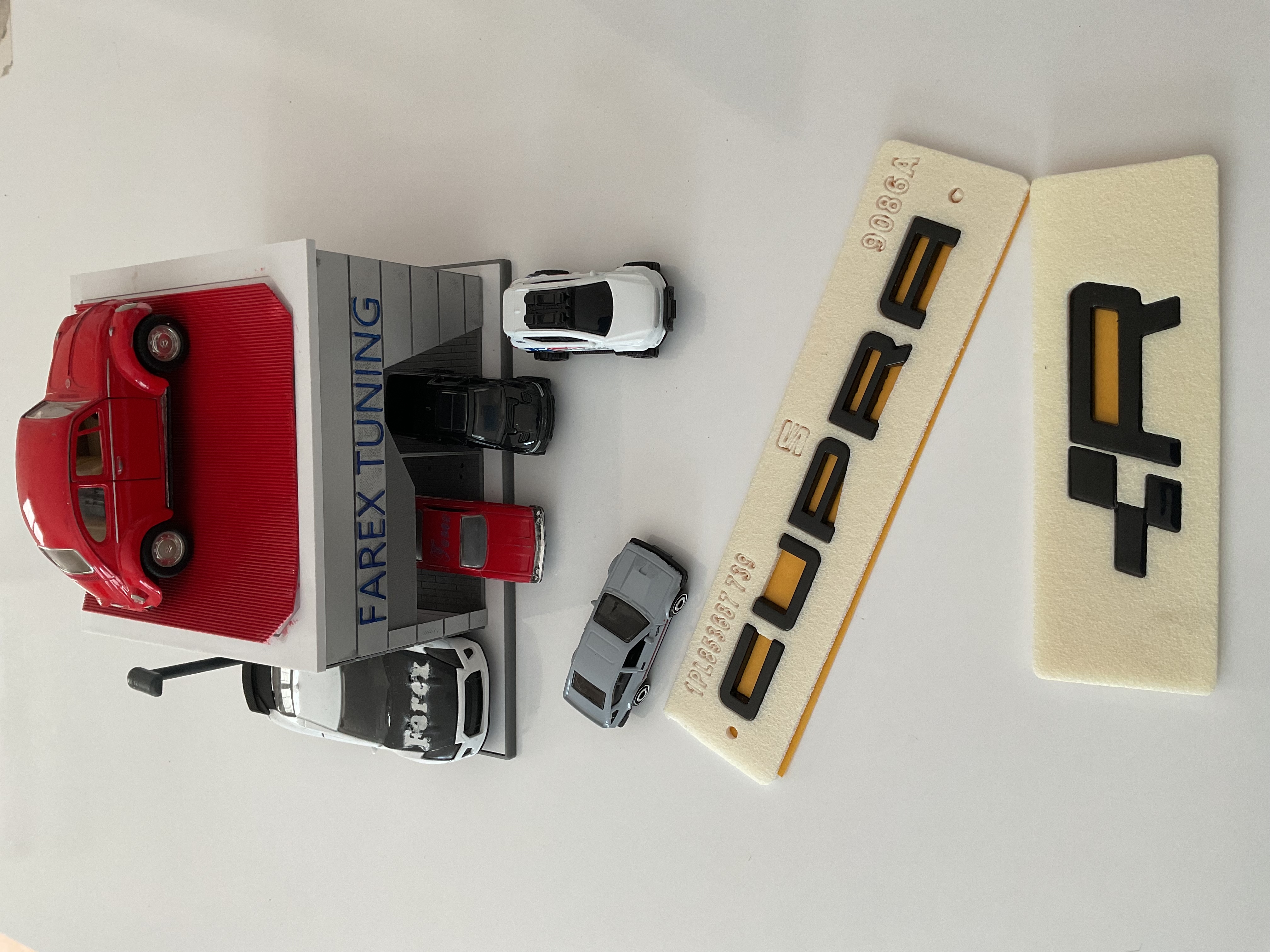 Seat Leon Ibiza Uyumlu Cupra Boşluklu ve R Piano Black Bagaj Yazısı Seti 2’li 3M 3D ABS