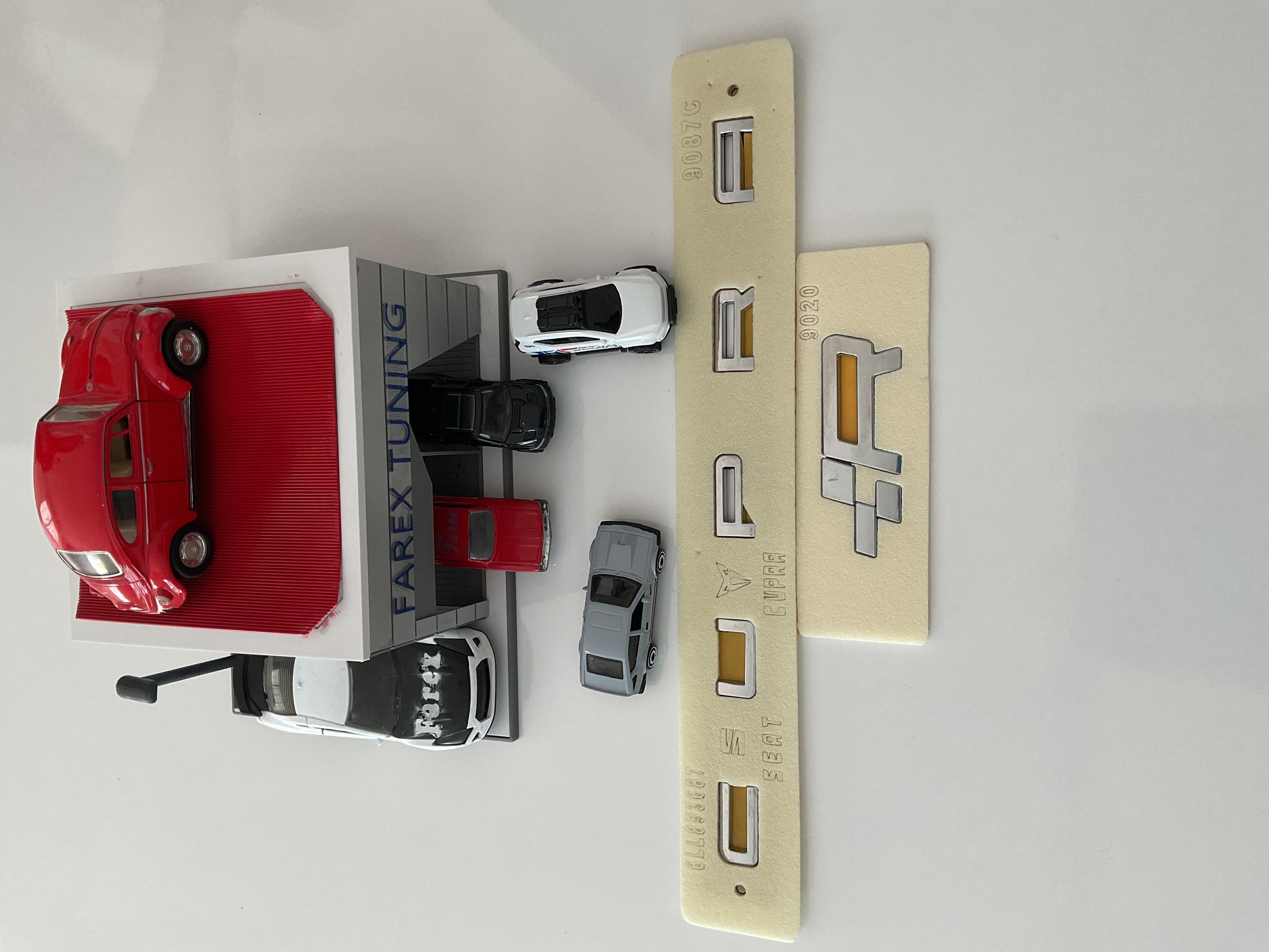 Seat Leon Ibiza Uyumlu Cupra Boşluklu ve R Krom Bagaj Yazısı Seti 2’li 3M 3D ABS