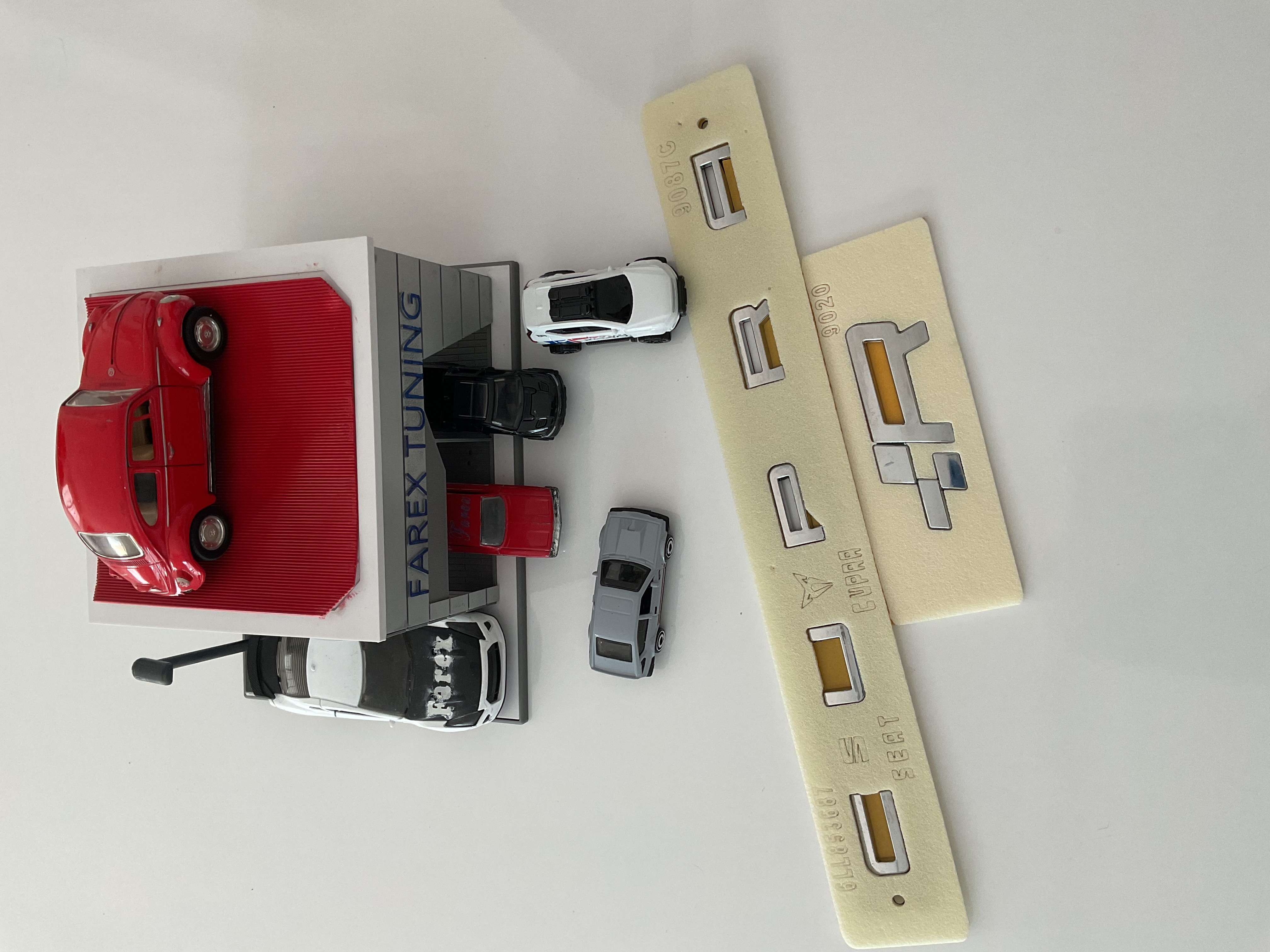 Cupra Uyumlu Cupra Kısa Model ve VZ Piano Black Bagaj Yazısı 3M 3D ABS