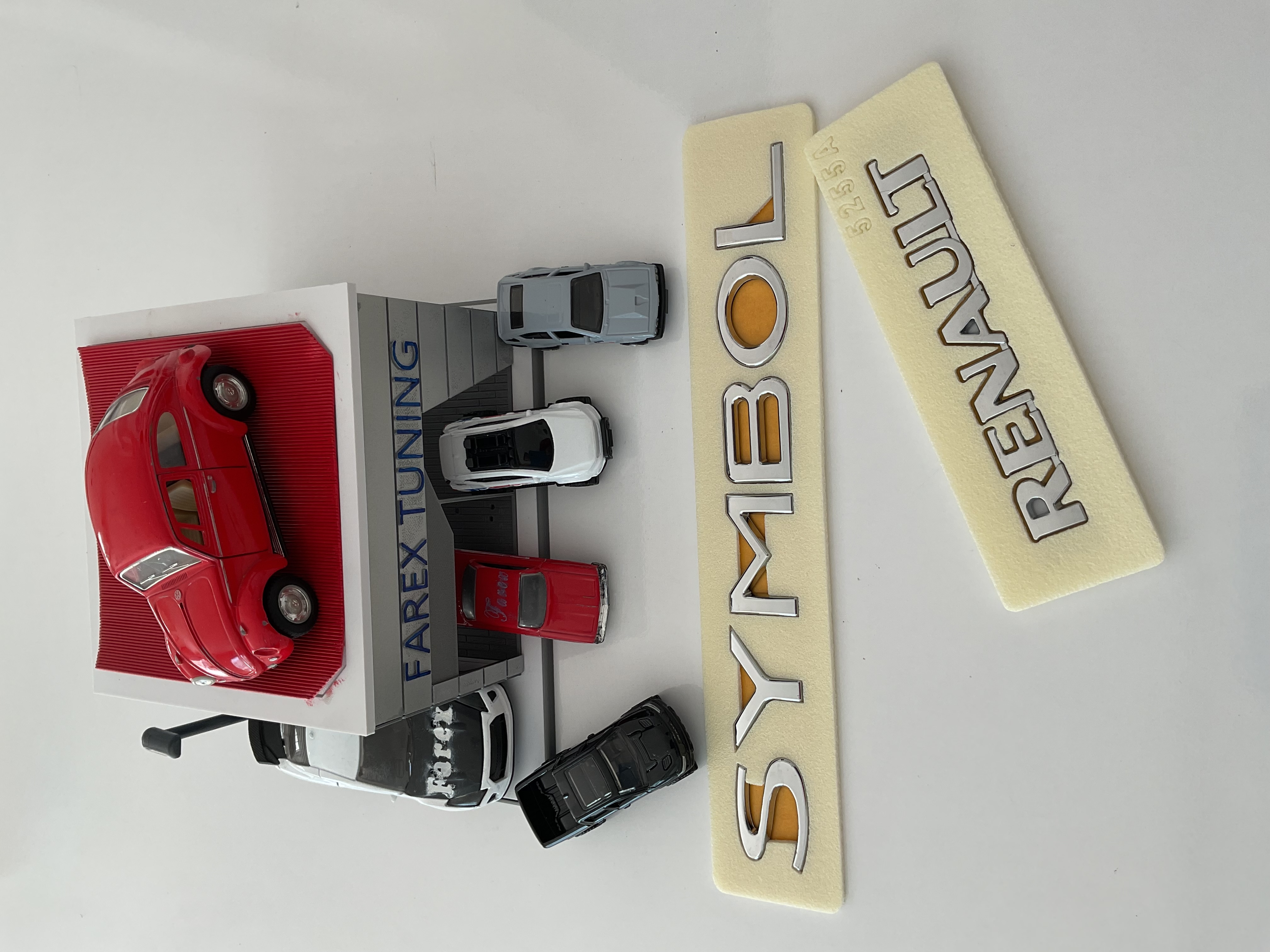 Renault ve Symbol Krom Bagaj Yazısı Seti 2’li 3M 3D ABS