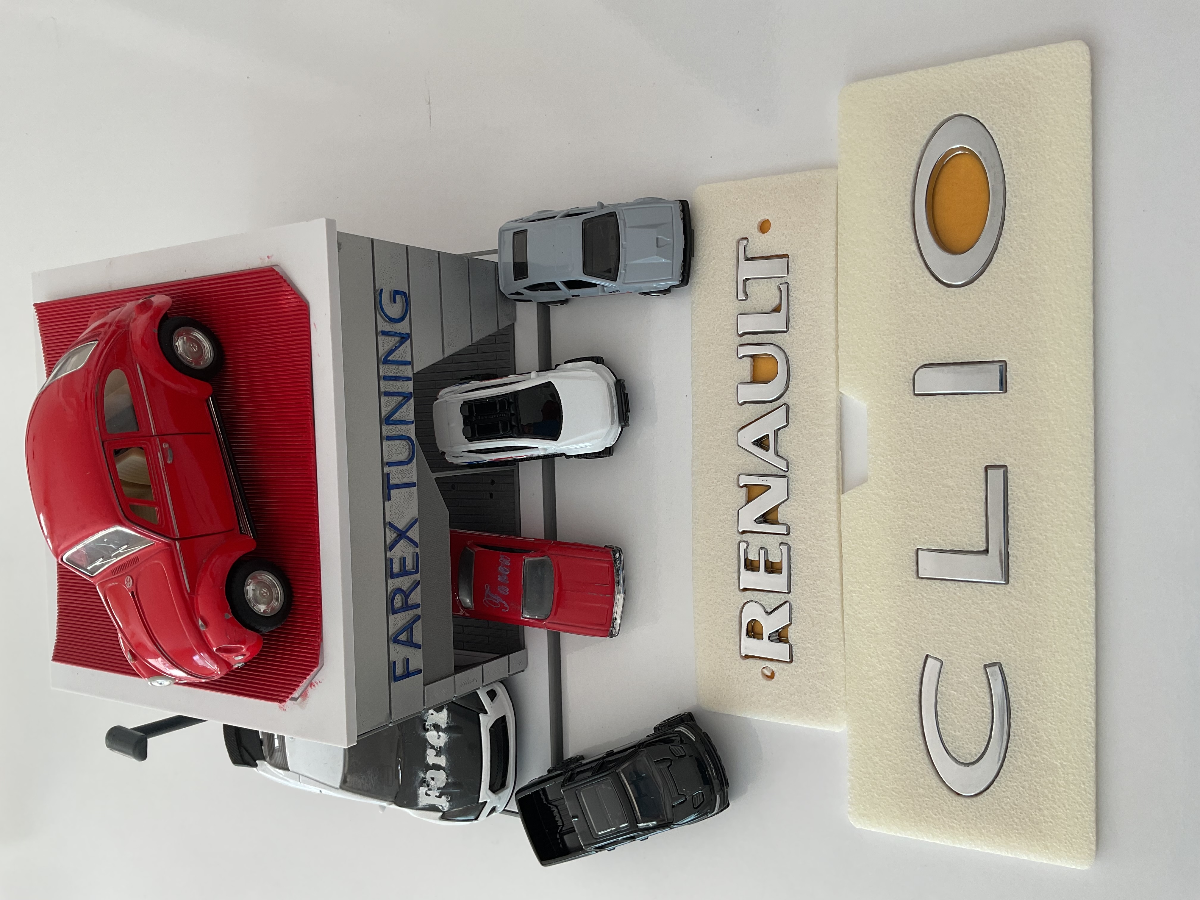 Renault ve Clio Krom Bagaj Yazısı Seti 2’li 3M 3D ABS