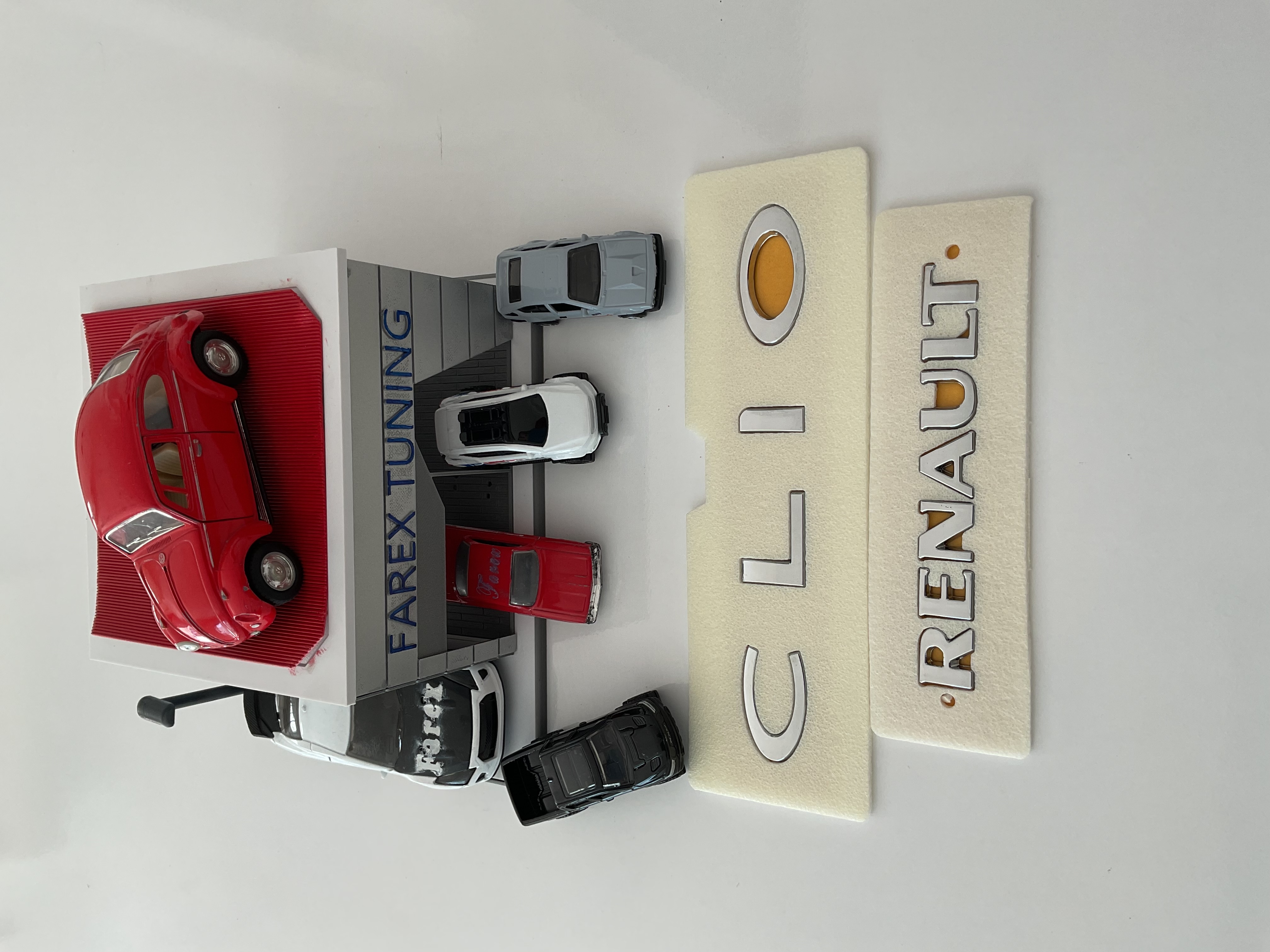 Renault ve Clio Krom Bagaj Yazısı Seti 2’li 3M 3D ABS