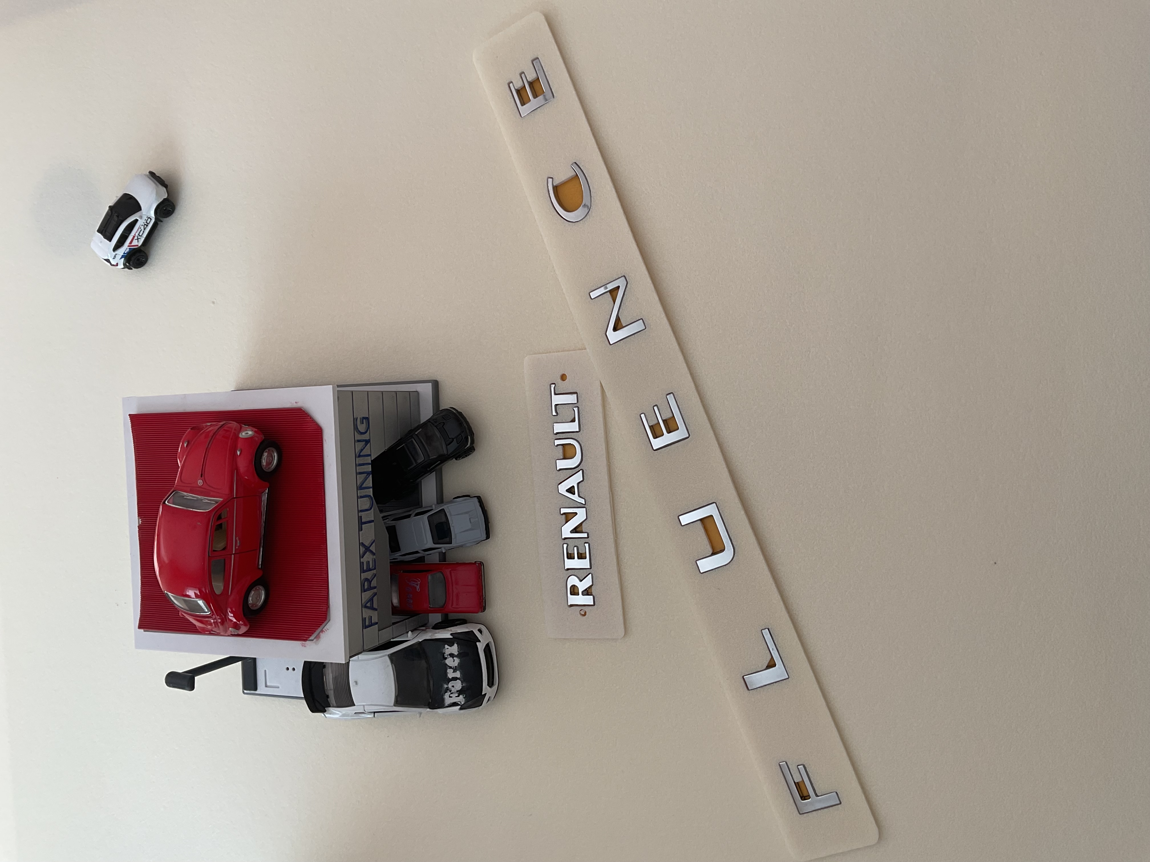 Renault ve Fluence Boşluklu Krom Bagaj Yazısı Seti 2’li 3M 3D ABS