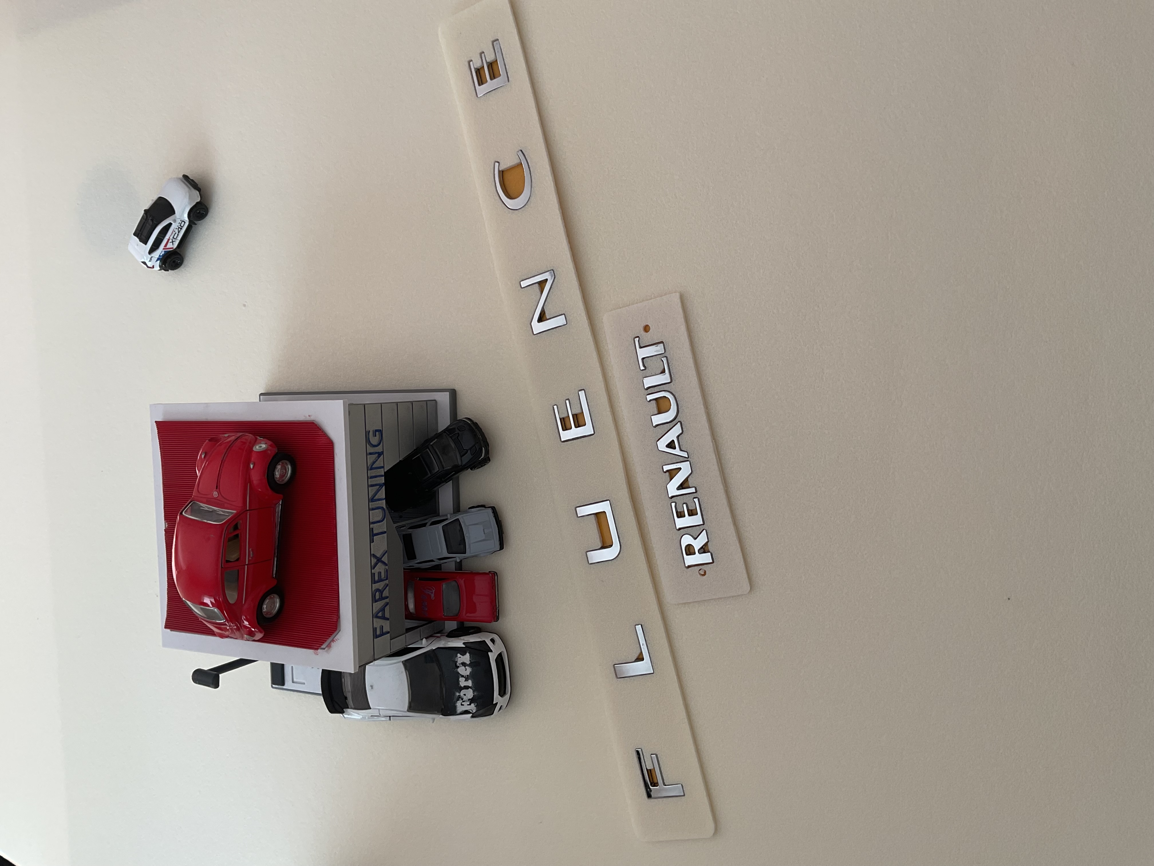 Renault ve Fluence Boşluklu Krom Bagaj Yazısı Seti 2’li 3M 3D ABS