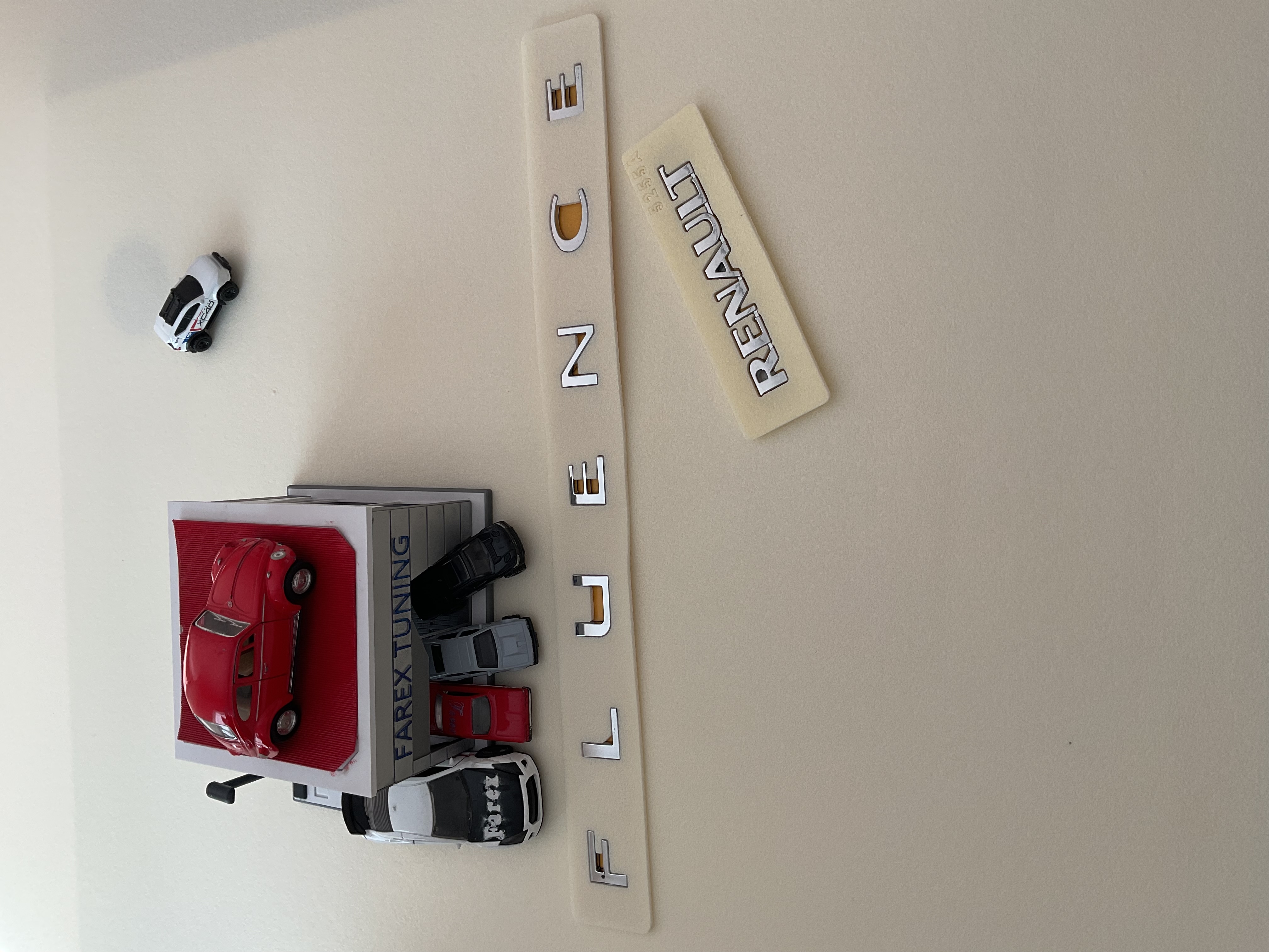 Renault ve Fluence Boşluklu Krom Bagaj Yazısı Seti 2’li 3M 3D ABS