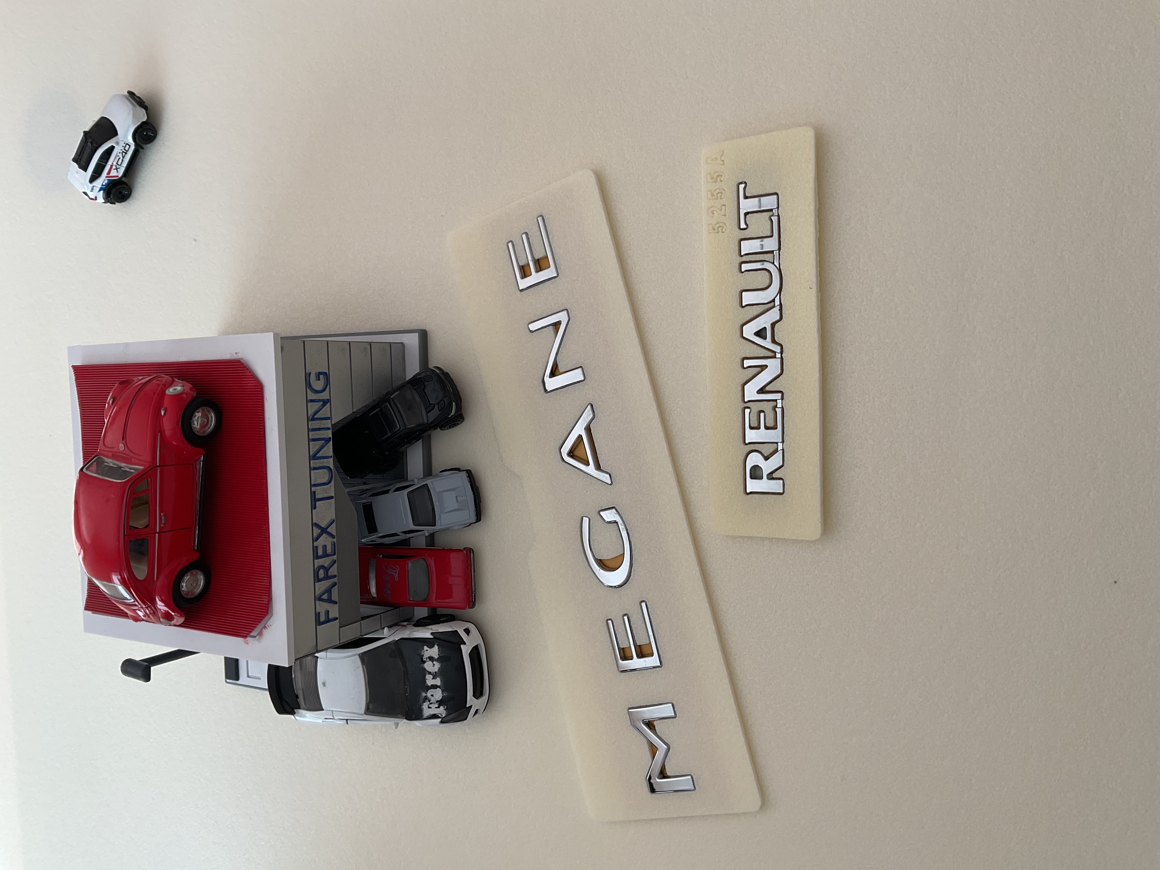 Renault ve Megane III Krom Bagaj Yazısı Seti 2’li 3M 3D ABS