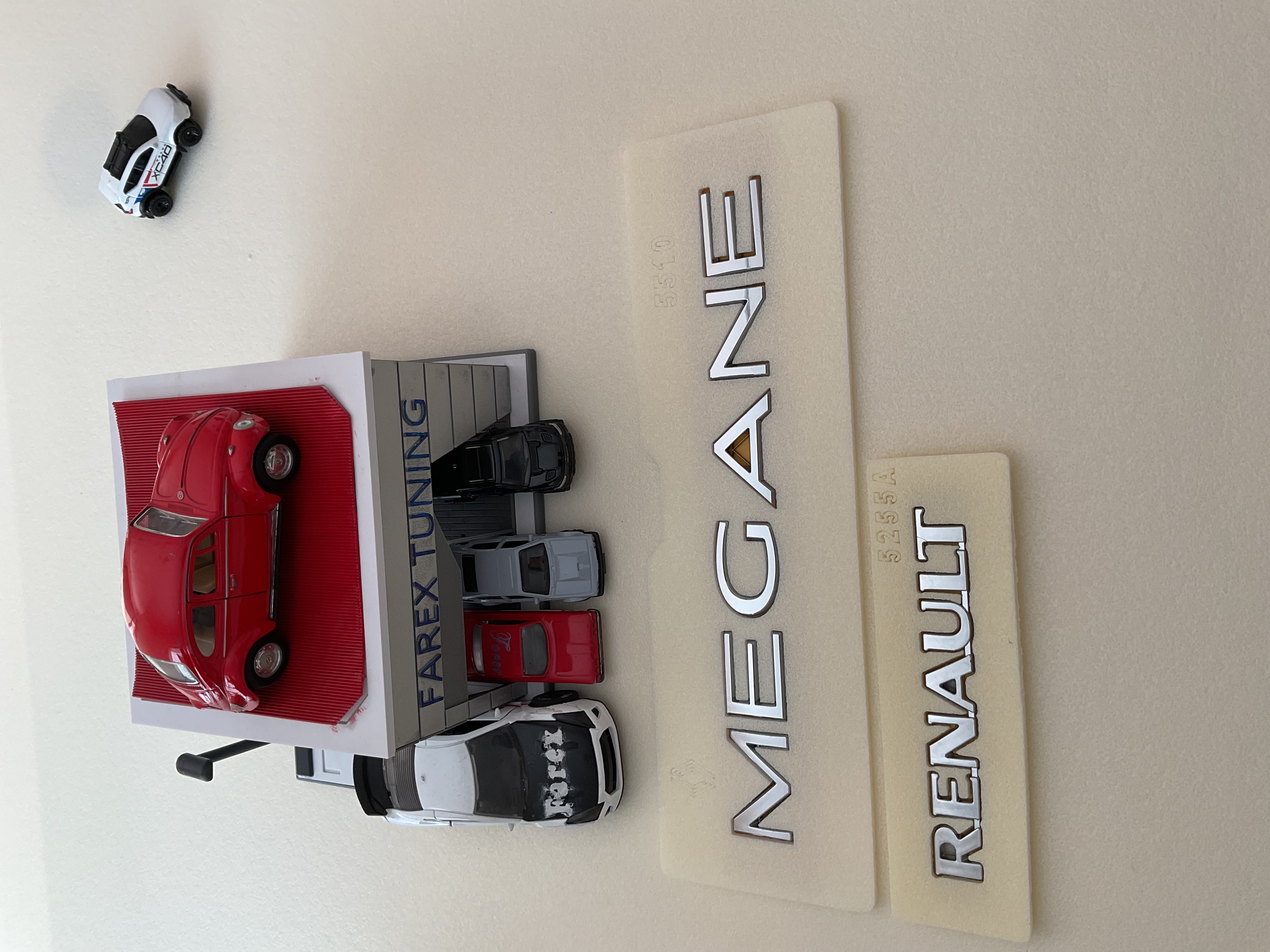 Renault ve Megane III Krom Bagaj Yazısı Seti 2’li 3M 3D ABS