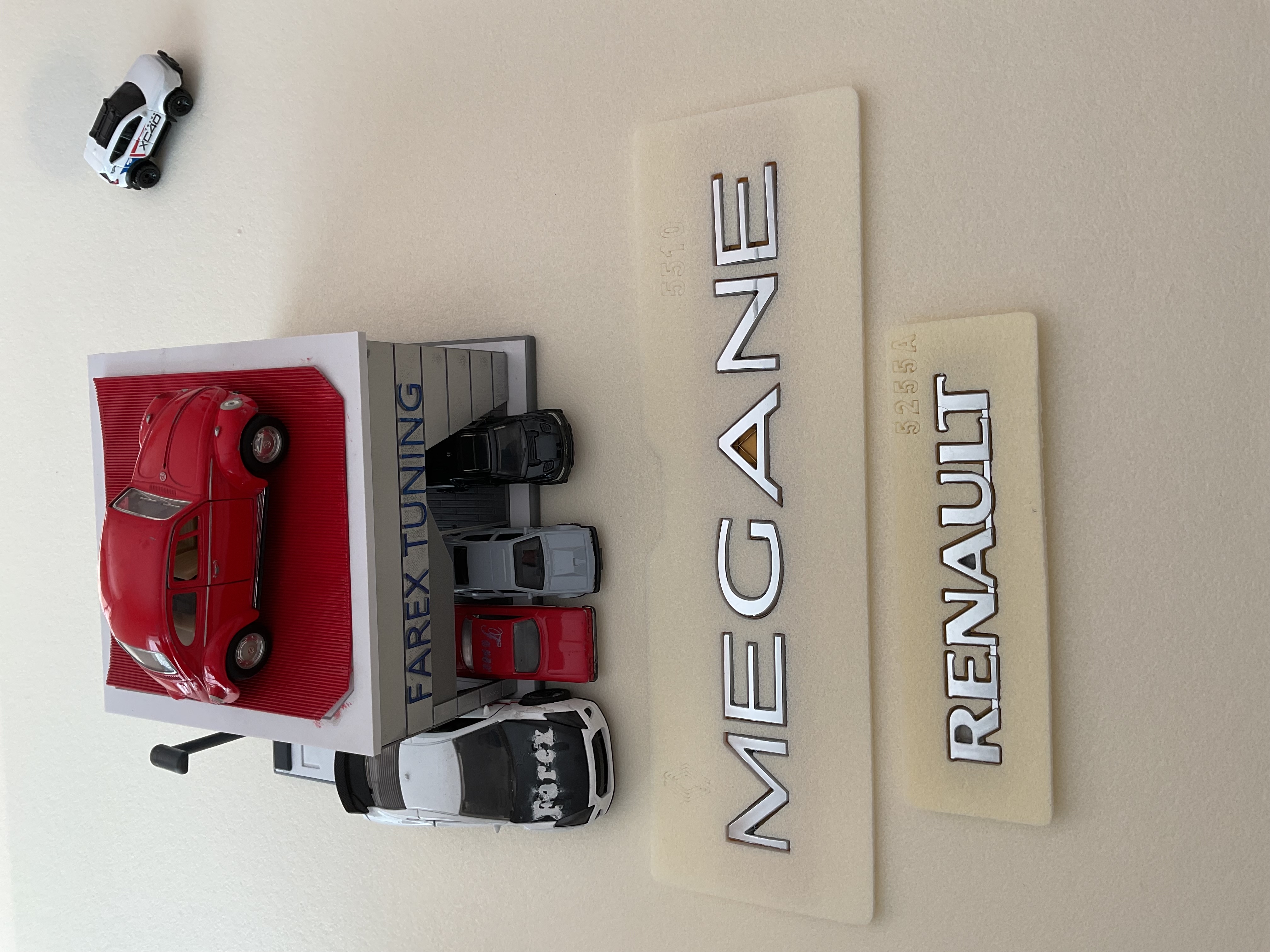 Renault ve Megane III Krom Bagaj Yazısı Seti 2’li 3M 3D ABS