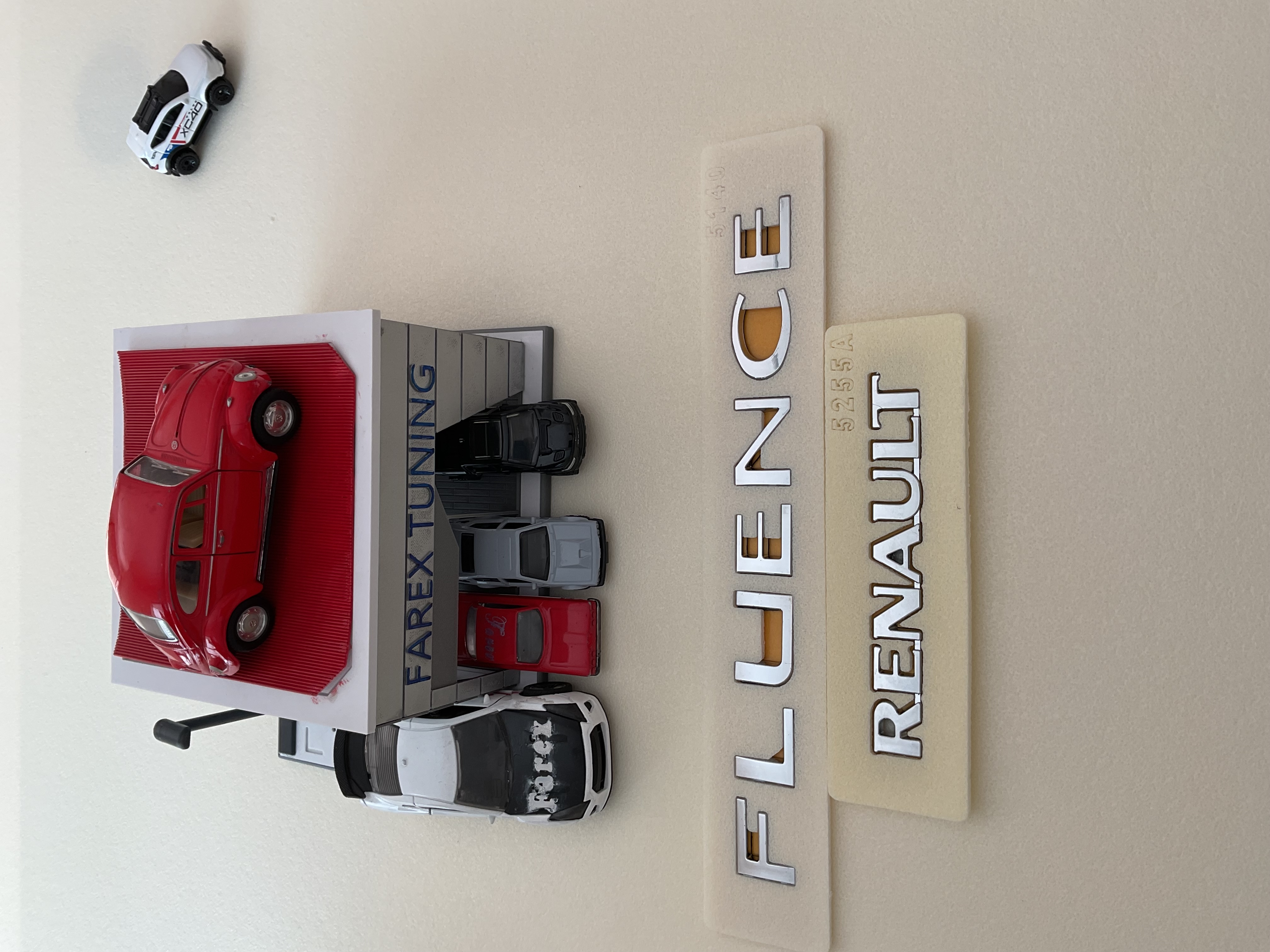 Renault ve Fluence Krom Bagaj Yazısı Seti 2’li 3M 3D ABS