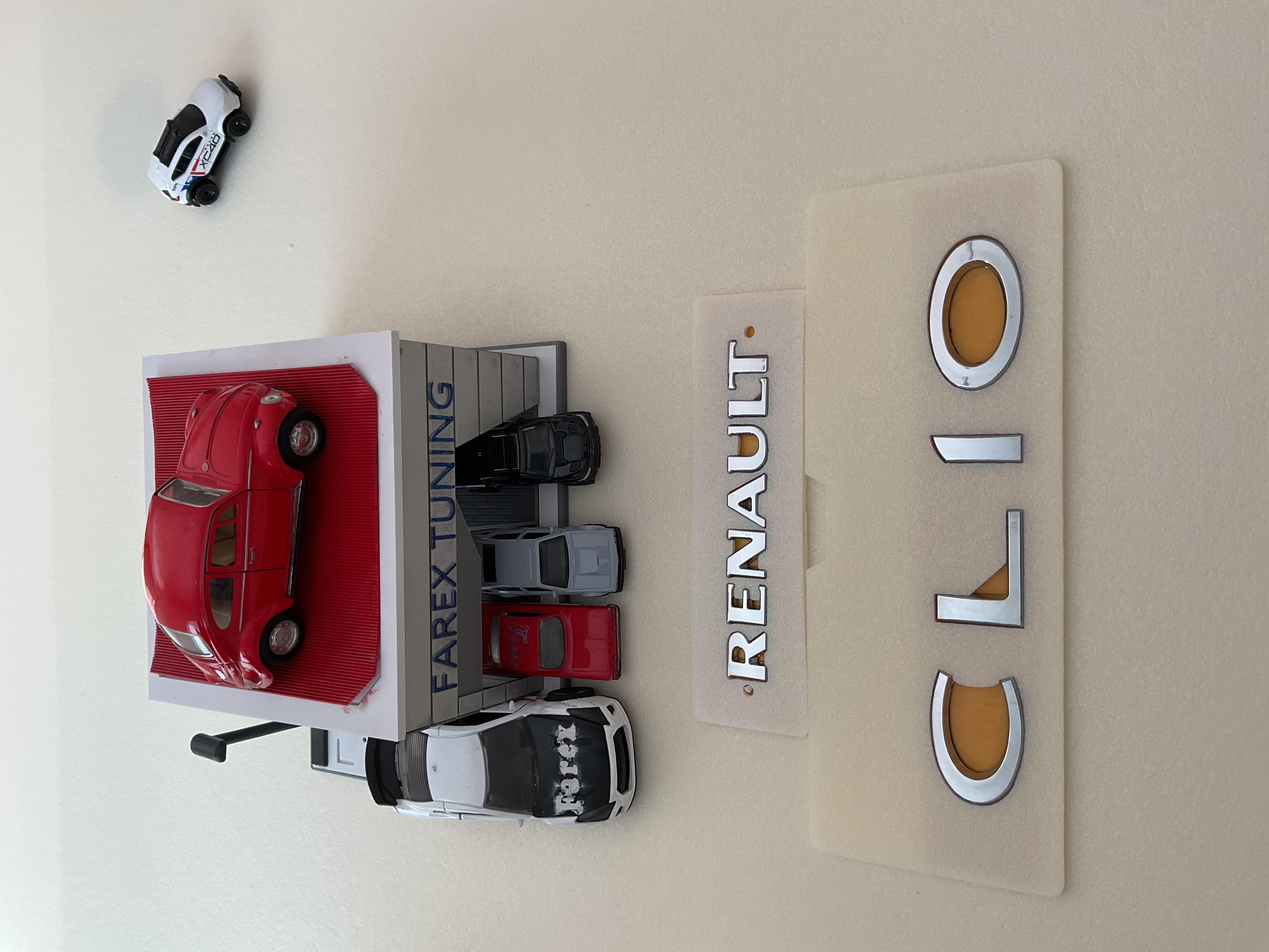 Renault ve Clio Krom Bagaj Yazısı Seti 2’li 3M 3D ABS