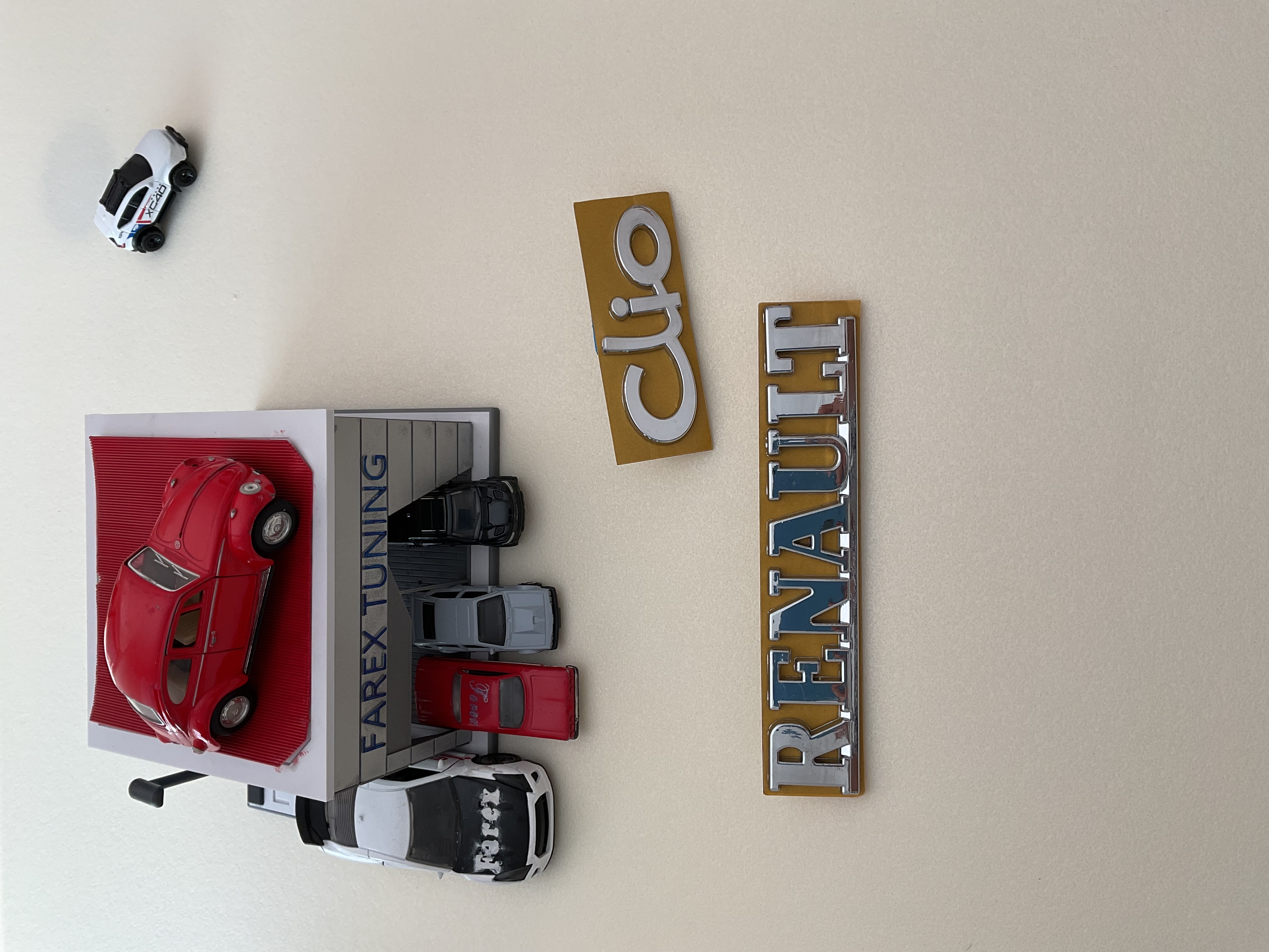 Renault ve Clio (Eski Model) Krom Bagaj Yazısı Seti 2’li 3M 3D ABS