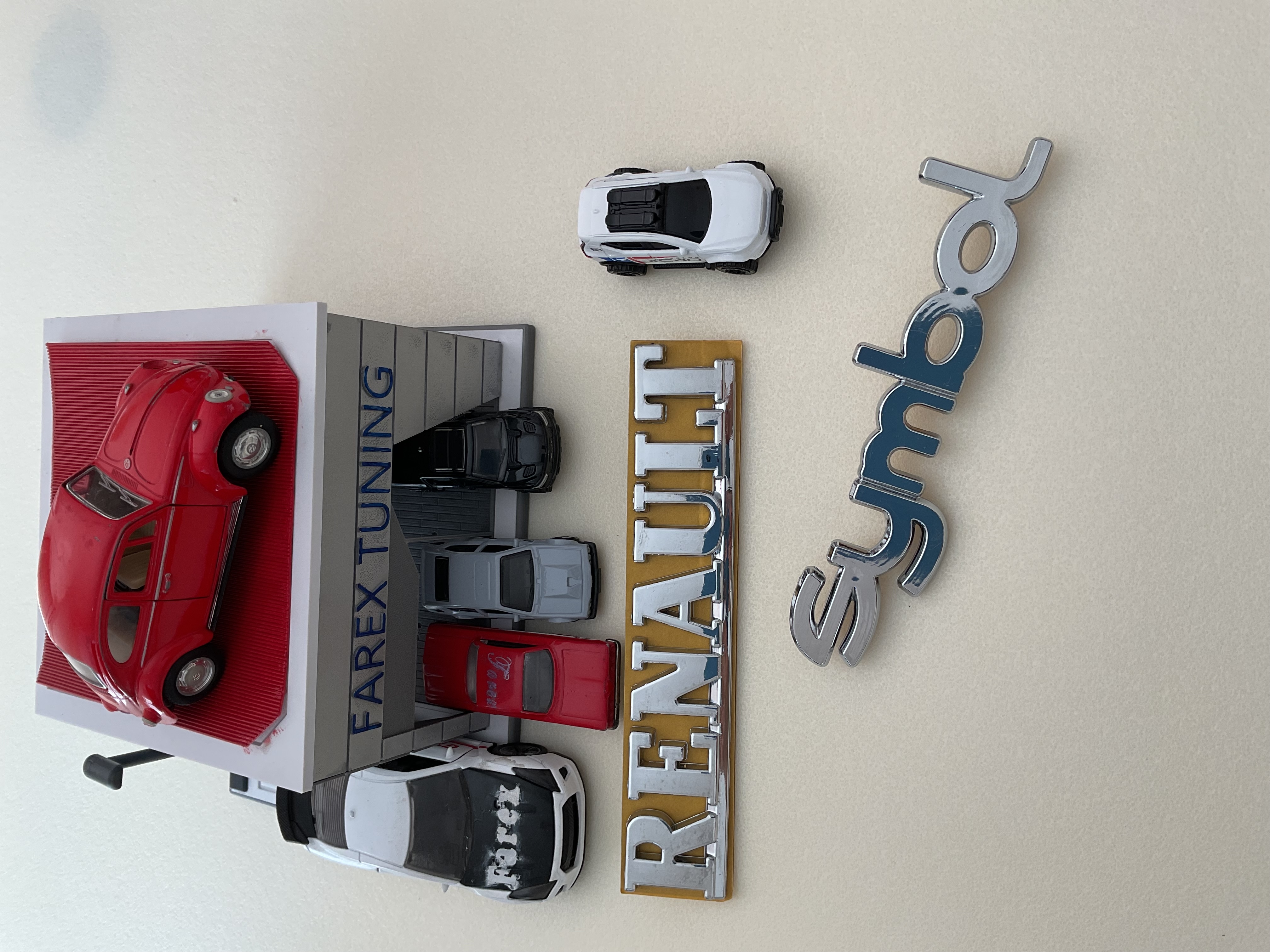 Renault ve Symbol (Eski Model) Krom Bagaj Yazısı Seti 2’li 3M 3D ABS