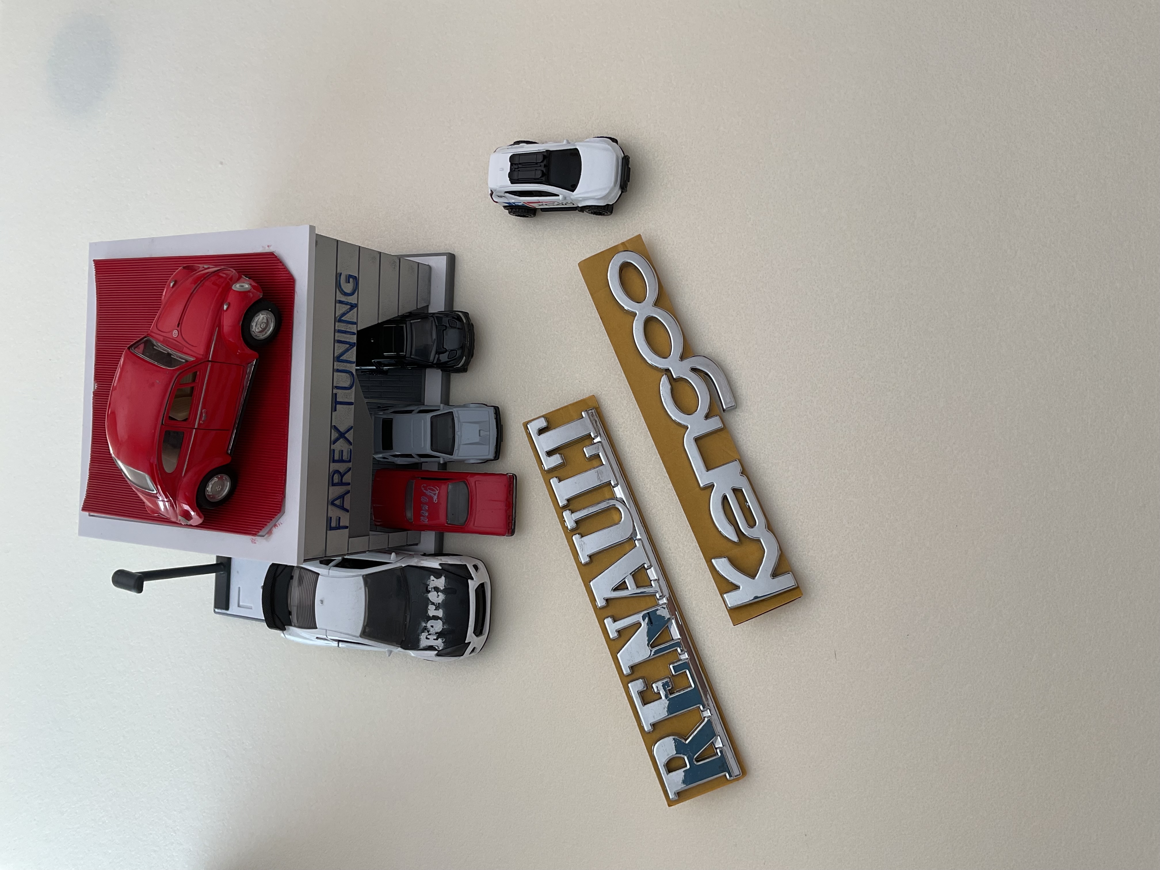 Renault ve Kangoo (Eski Model) Krom Bagaj Yazısı Seti 2’li 3M 3D ABS