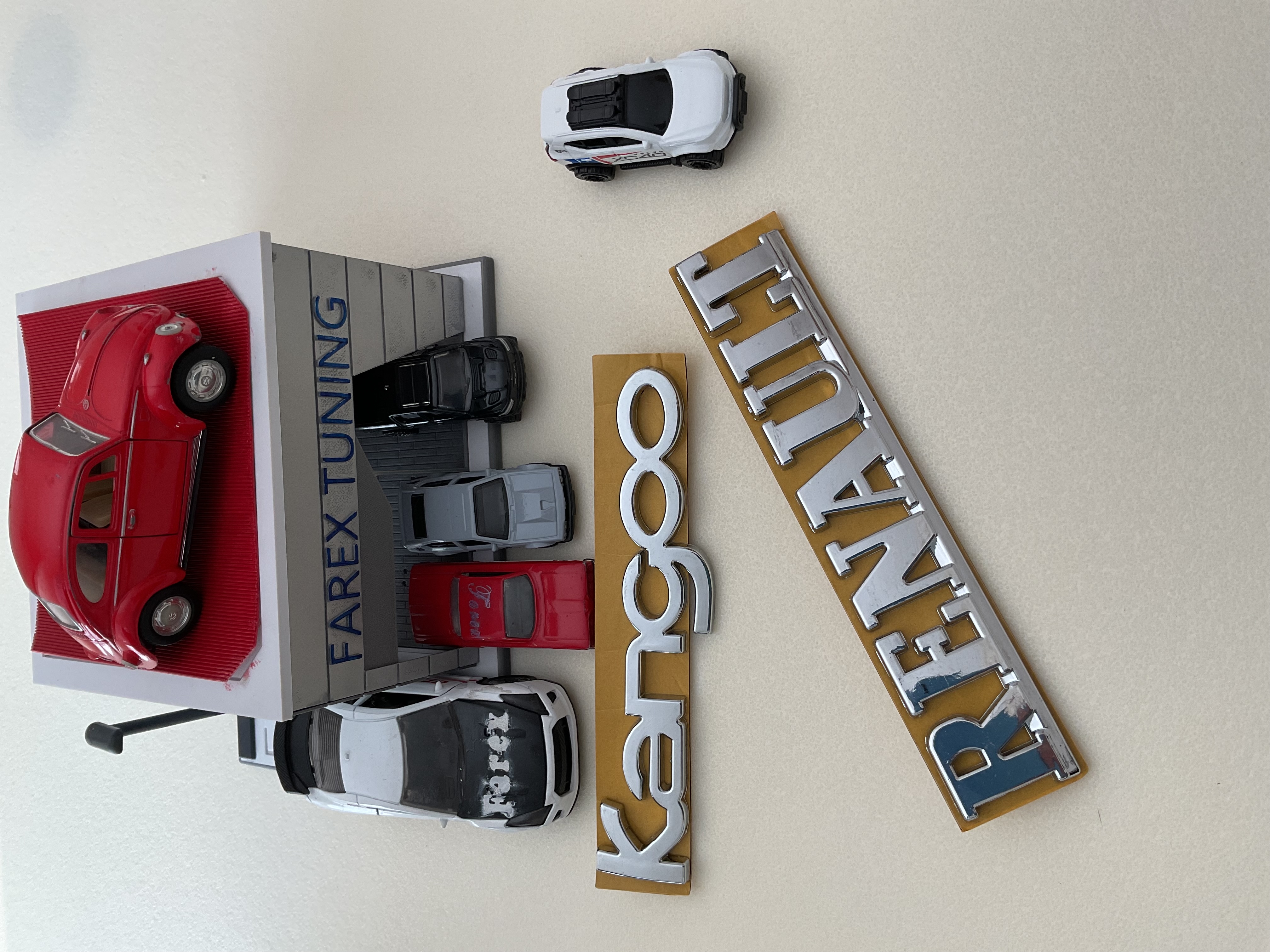 Renault ve Kangoo (Eski Model) Krom Bagaj Yazısı Seti 2’li 3M 3D ABS