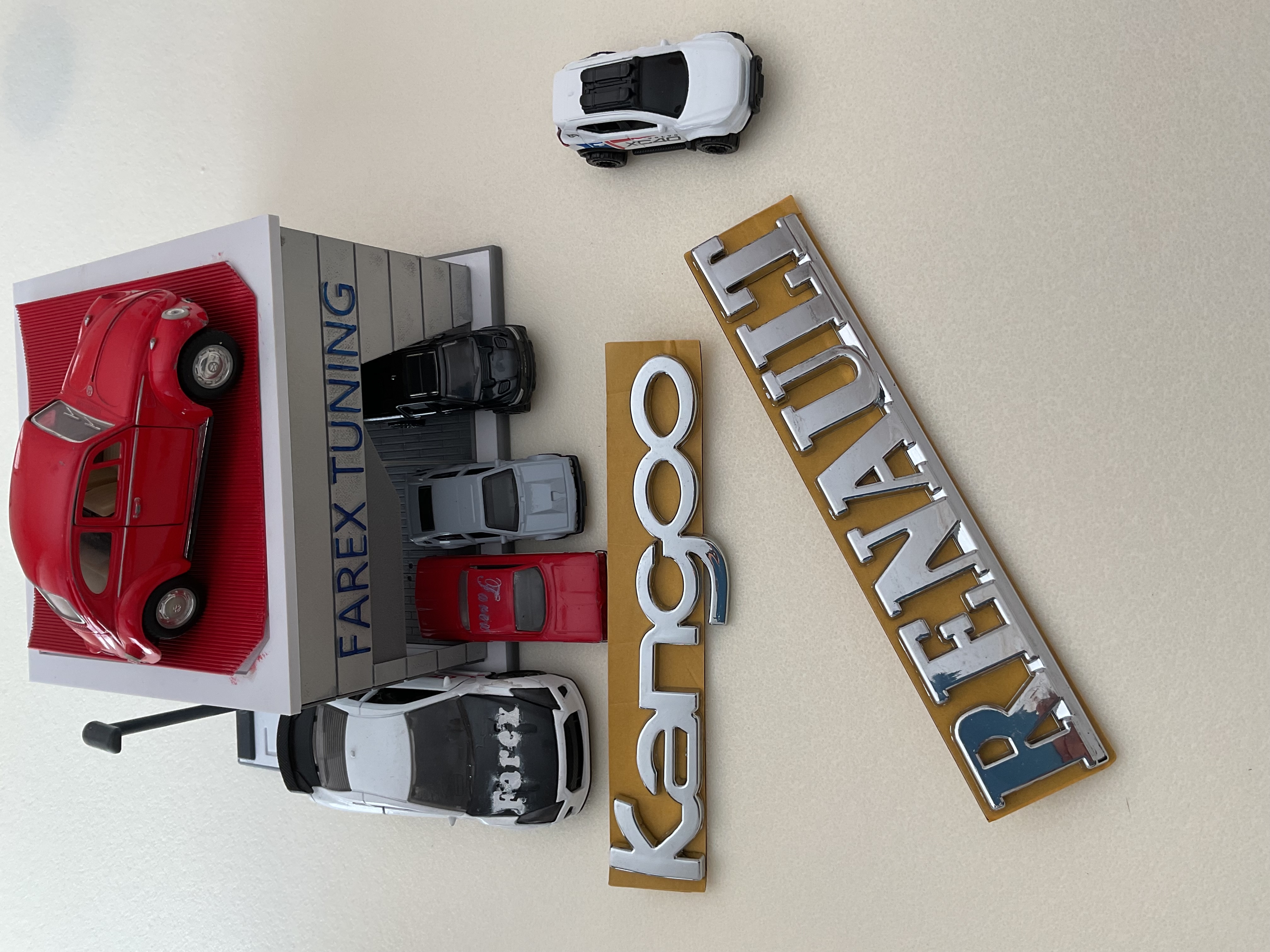 Renault ve Kangoo (Eski Model) Krom Bagaj Yazısı Seti 2’li 3M 3D ABS