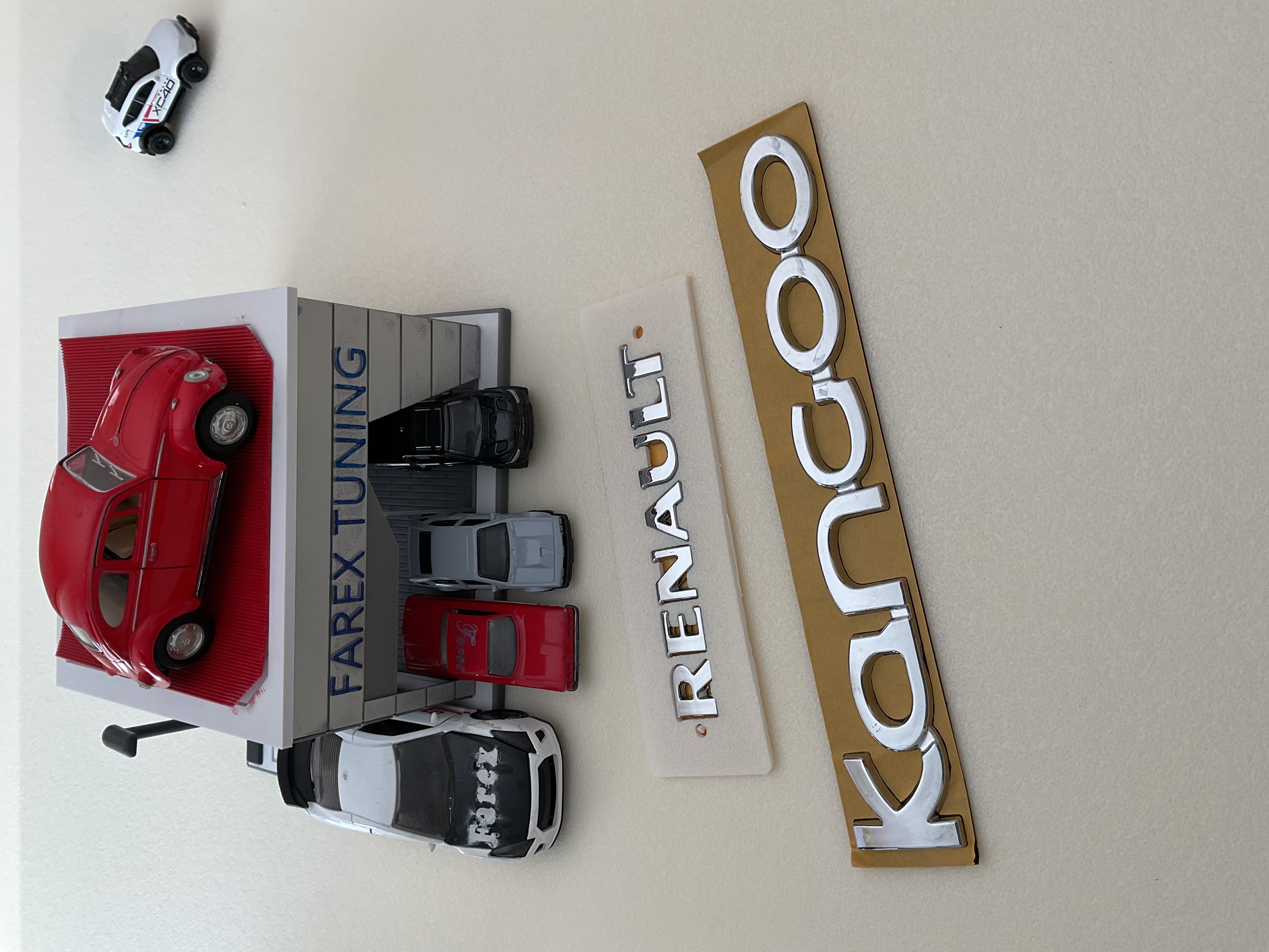 Renault ve Kangoo (Büyük Boy) Krom Bagaj Yazısı Seti 2’li 3M 3D ABS