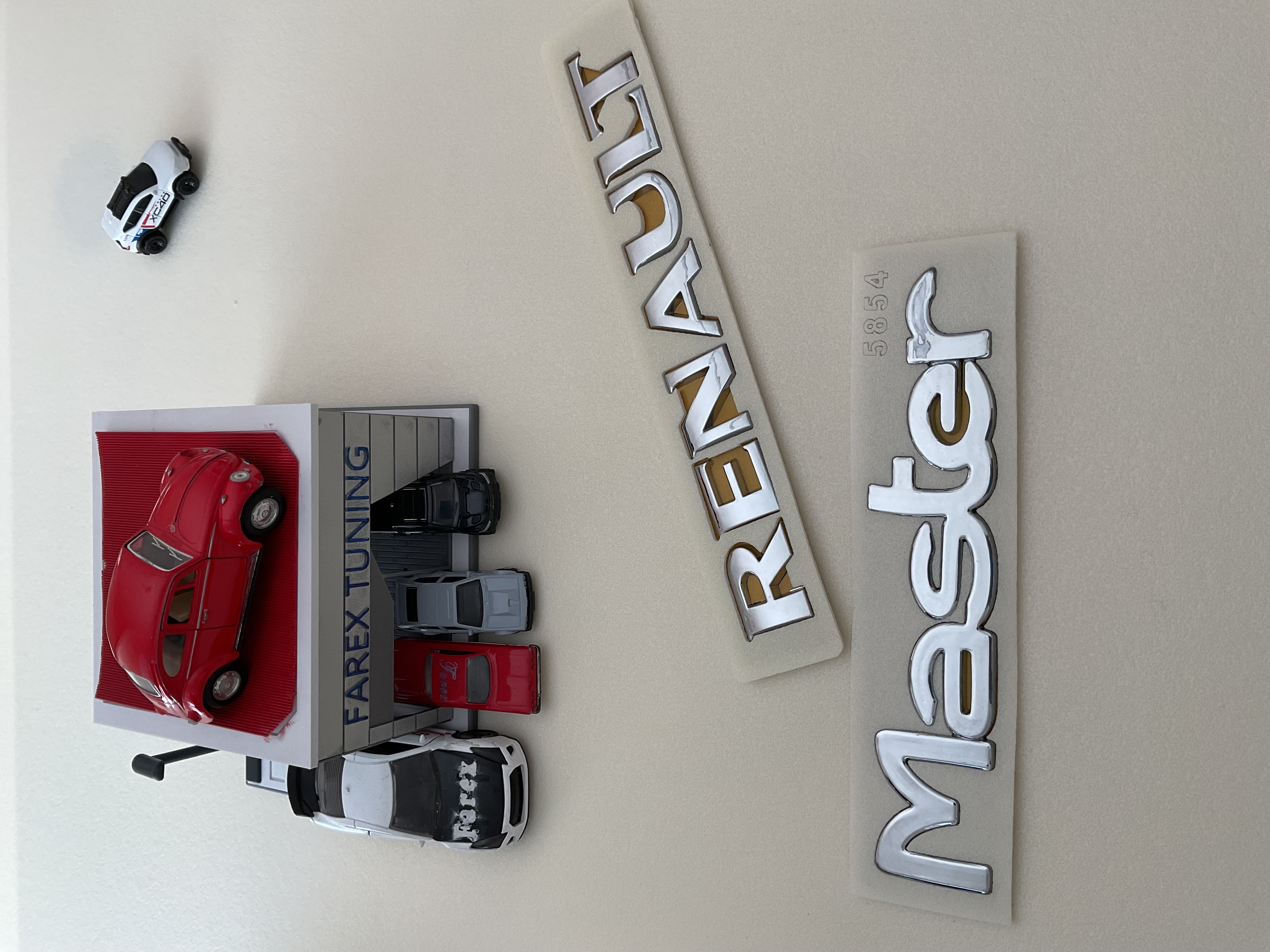 Renault ve Master (Büyük Boy) Krom Bagaj Yazısı Seti 2’li 3M 3D ABS