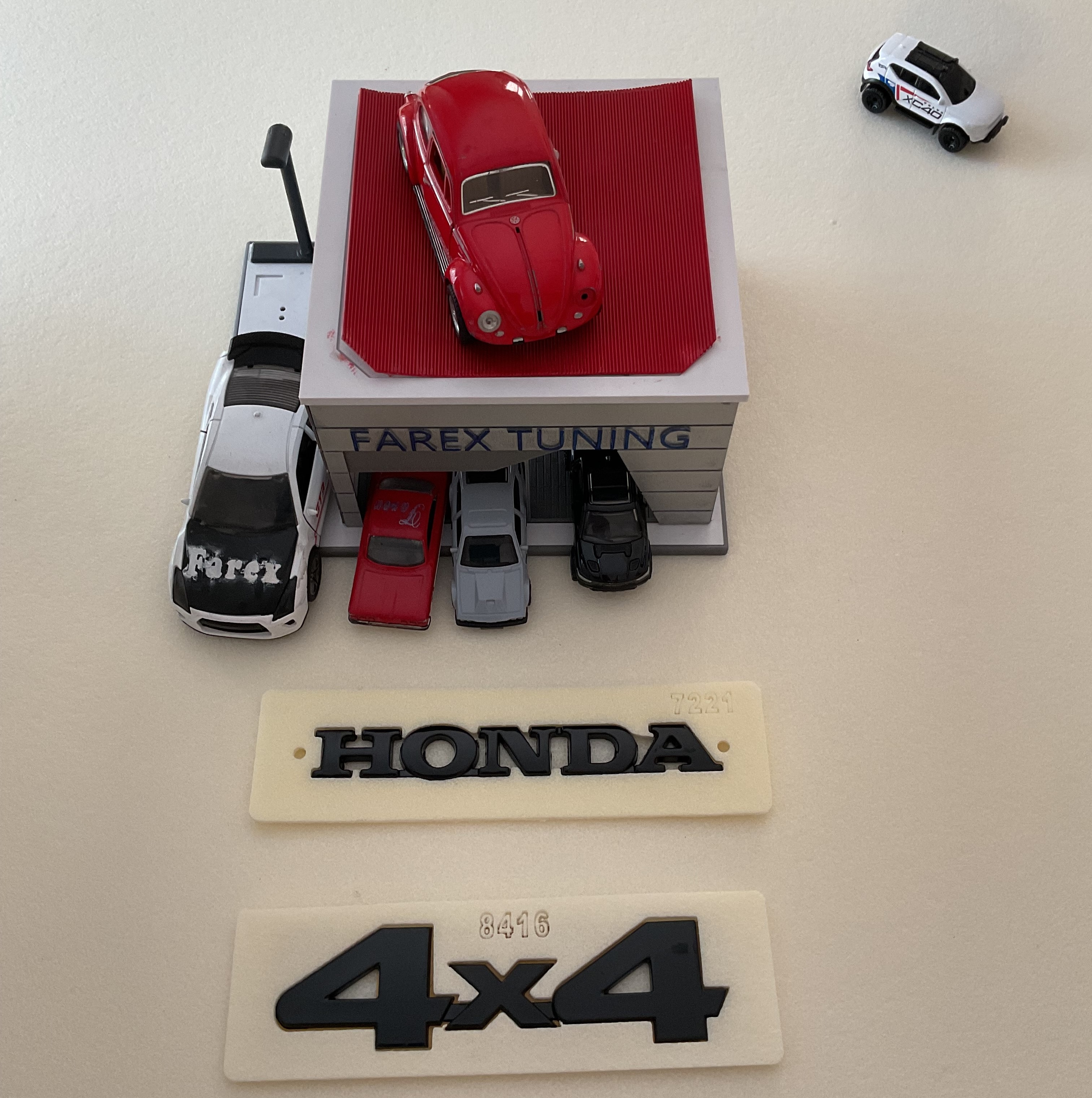 Honda ve 4x4 Piano Black Bagaj Yazısı Seti 2’li